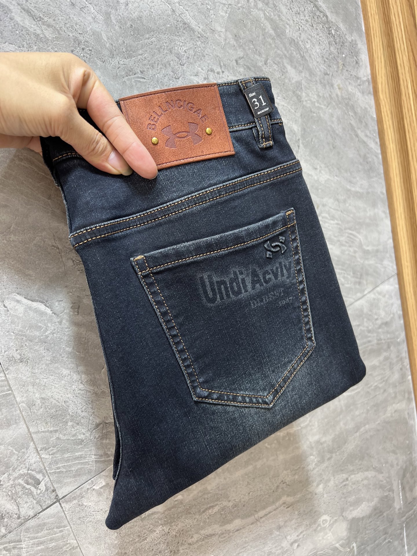 NO:526081,Balenciaga/Balenciaga 2025 autumn and winter new products, complete three standards, jeans, good products, don't need to be introduced too much, look at the details, counter number 29-38, 175/140 upper body 32,,balenciaga,balenciaga,jeans,alexander wang19860909Balenciaga/巴黎世家 2025秋冬新品 三标齐全 牛仔裤 好货不用过多介绍 看细节 专柜码数29-38 175/140上身32码,,balenciaga,balenciaga,jeans,alexander wang,Men's clothing