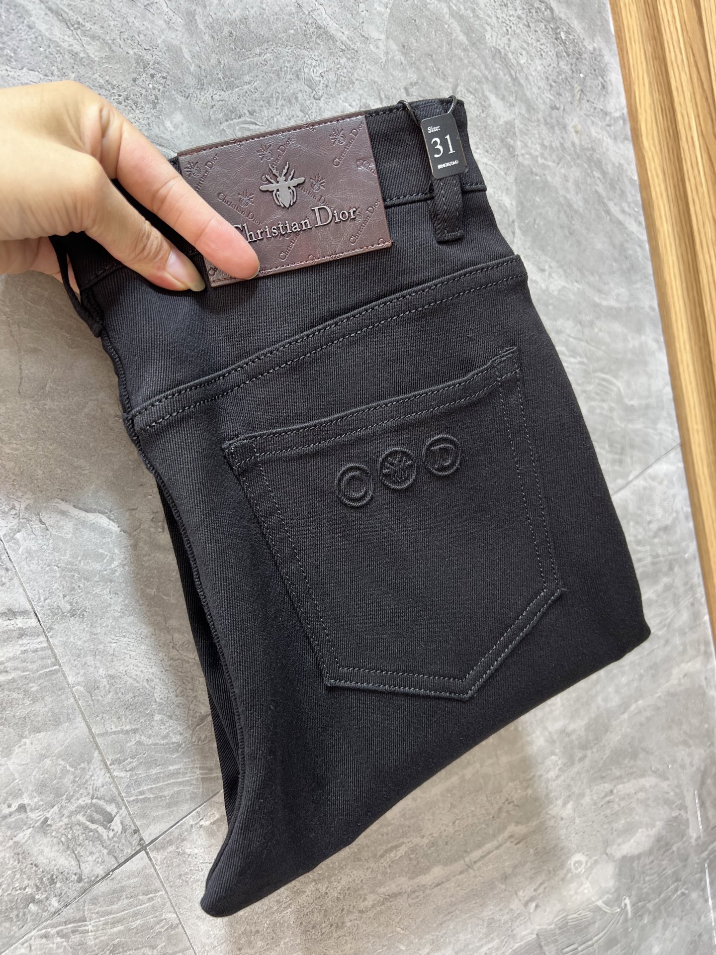 NO:526058,Dior/Dior 2025 autumn and winter new products, complete three standards, jeans, good products, don't need to introduce too much, look at the details, counter number 29-38, 175/140 upper body 32,,dior,dior,jeans,alexander wang19860909Dior/迪奥 2025秋冬新品 三标齐全 牛仔裤 好货不用过多介绍 看细节 专柜码数29-38 175/140上身32码,,dior,dior,jeans,alexander wang,Men's clothing