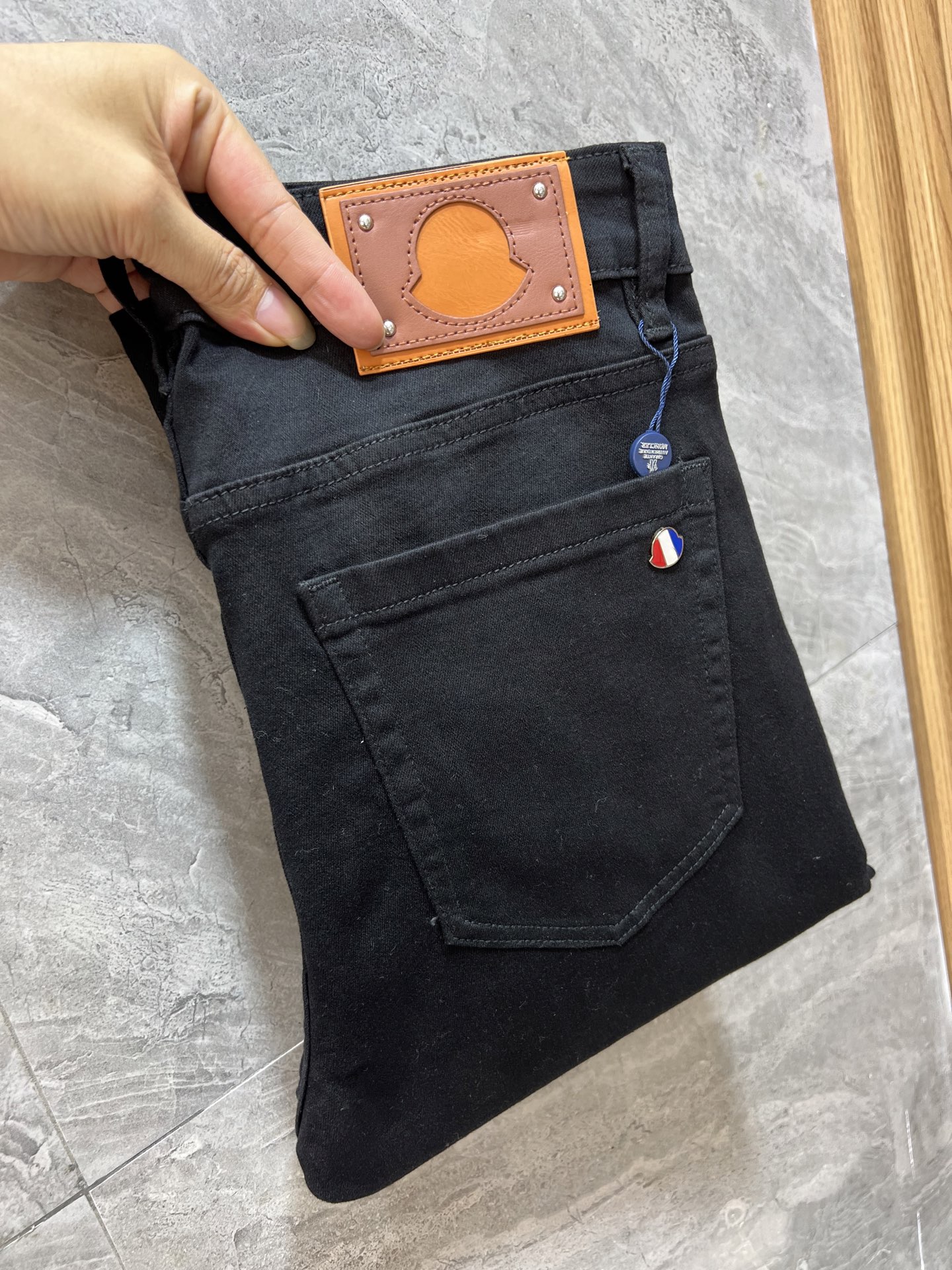 NO:531439,Moncler/家口 2025 autumn and winter new products, complete three standards, jeans, good products, don't need to introduce too much, look at the details, counter number 29-38, 175/140 upper body 32,, Moncler, jeans, alexander wang19860909Moncler/蒙口 2025秋冬新品 三标齐全 牛仔裤 好货不用过多介绍 看细节 专柜码数29-38 175/140上身32码,,Moncler,jeans,alexander wang,Men's clothing