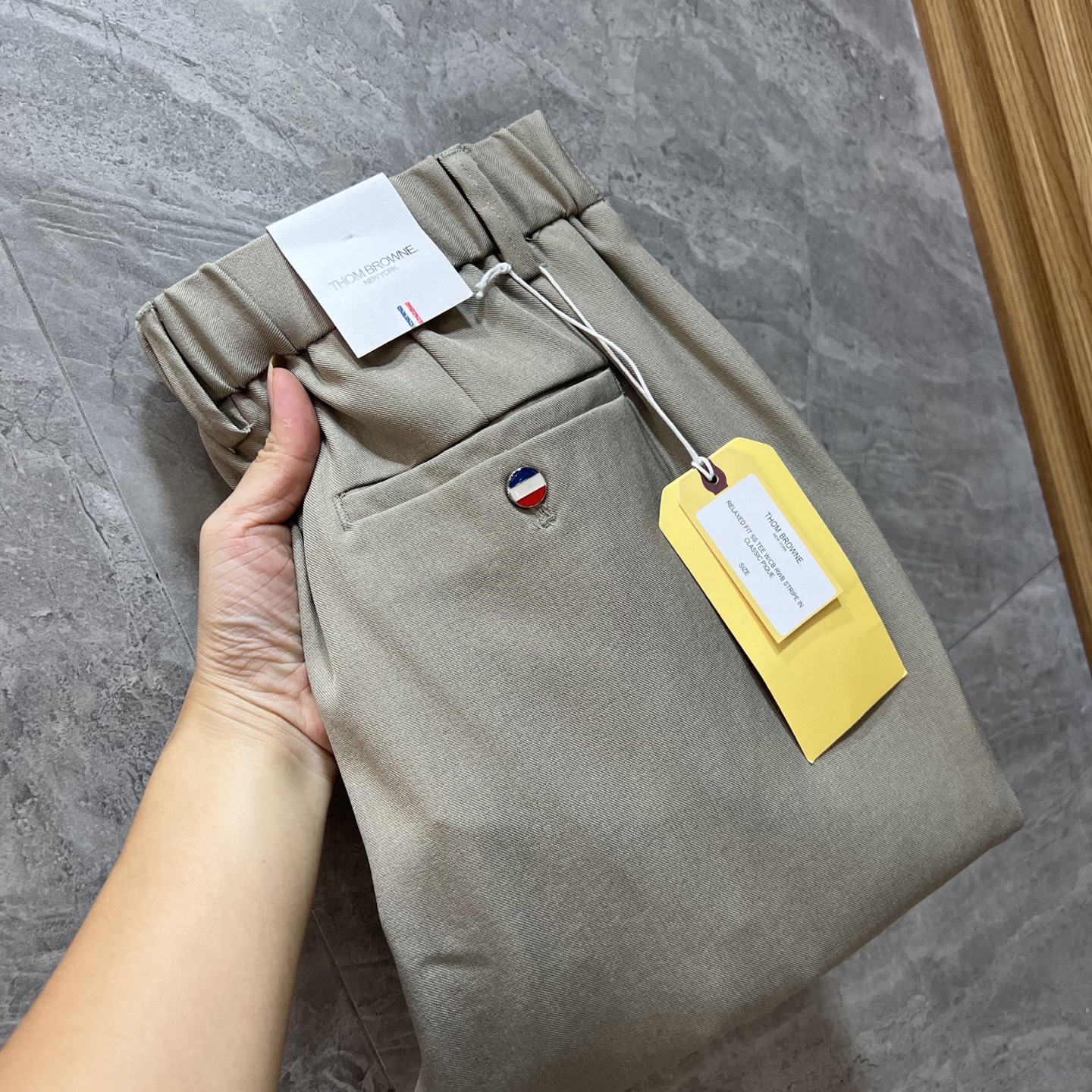 NO:531464,TB 2025 autumn and winter new products, complete three standards, trousers, casual pants, good products, don't need to introduce too much, look at the details, counter number 29-38, 175/140, upper body 32, alexander wang19860909TB 2025秋冬新品 三标齐全 西裤 休闲裤 好货不用过多介绍 看细节 专柜码数29-38 175/140上身32码,,alexander wang,Men's clothing
