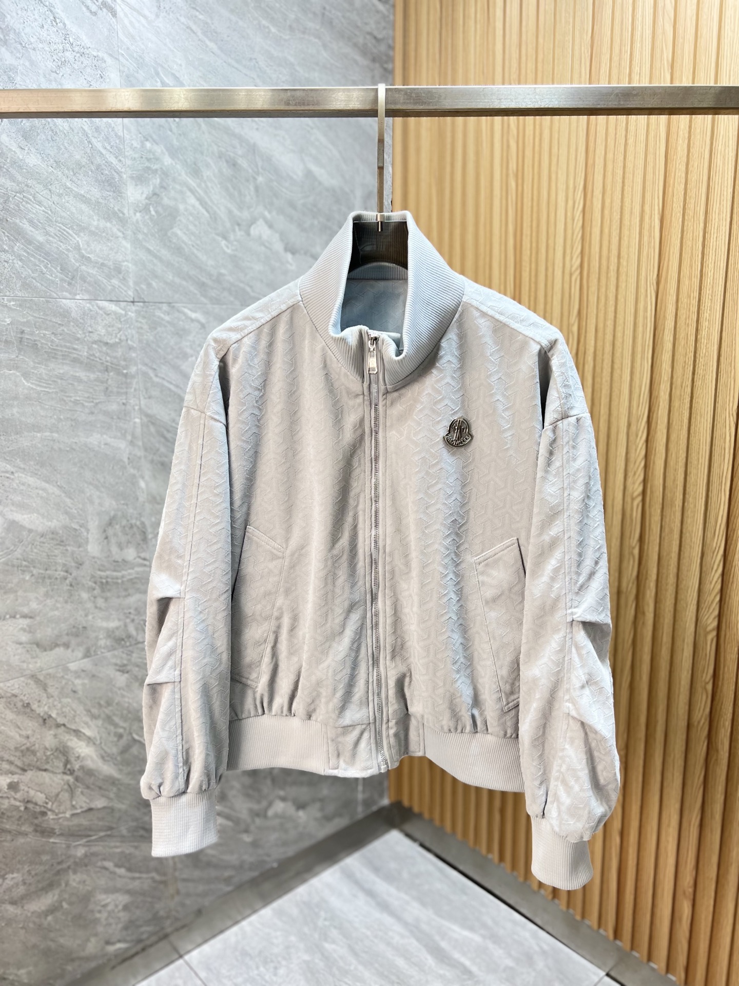 NO:540906,Moncler/家口用 2025 autumn and winter new products are available, complete three standards, jackets, no need to introduce too much good products, look at the details, counter number M-XXXL /140 suggestions L,,Moncler, jackets & coats,jackets & coats,alexander wang19860909Moncler/蒙口 2025年秋冬新品上新 三标齐全 夹克外套 好货不用过多介绍 看细节 专柜码数M-XXXL /140建议L,,Moncler,jackets & coats,jackets & coats,alexander wang,Men's clothing