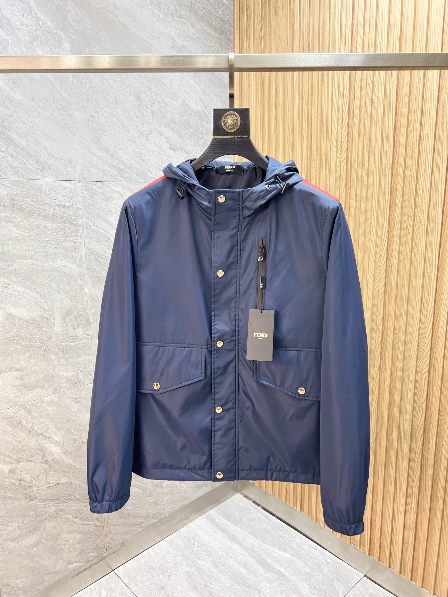 NO:540912,Fendi/Fendi 2025 new autumn and winter products are available, complete three standards, jackets, no need to introduce too much good products, look at the details, counter code M-XXXL /140 suggestions L,,fendi,fendi, jackets & coats, jackets & coats, alexander wang19860909Fendi/芬迪 2025年秋冬新品上新 三标齐全 夹克外套 好货不用过多介绍 看细节 专柜码数M-XXXL /140建议L,,fendi,fendi,jackets & coats,jackets & coats,alexander wang,Men's clothing
