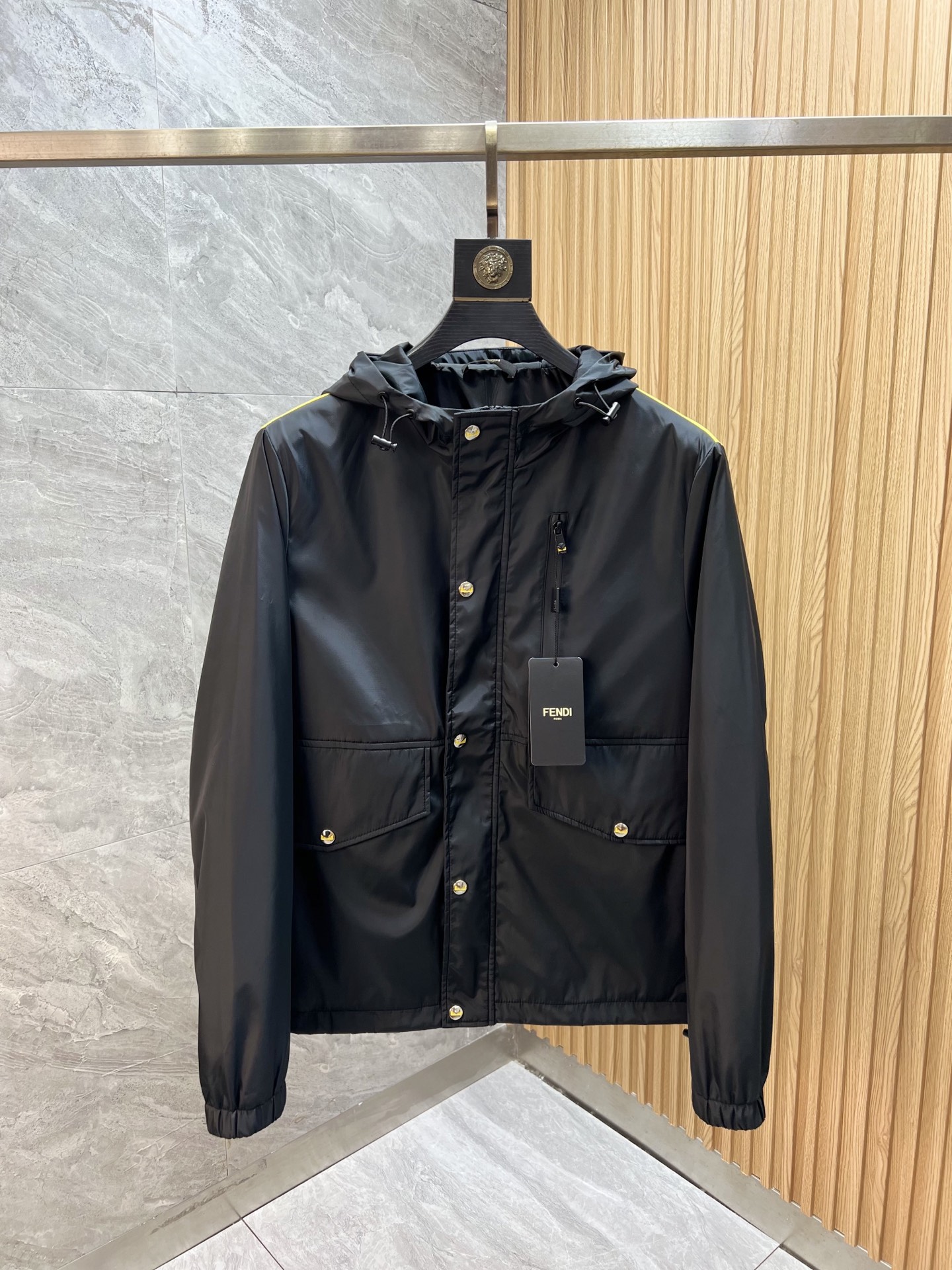 NO:540006,Fendi/Fendi 2025 new autumn and winter products are available, complete three standards, jackets, no need to introduce too much good products, look at the details, counter code M-XXXL /140 suggestions L,,fendi,fendi, jackets & coats, jackets & coats, alexander wang19860909Fendi/芬迪 2025年秋冬新品上新 三标齐全 夹克外套 好货不用过多介绍 看细节 专柜码数M-XXXL /140建议L,,fendi,fendi,jackets & coats,jackets & coats,alexander wang,Men's clothing