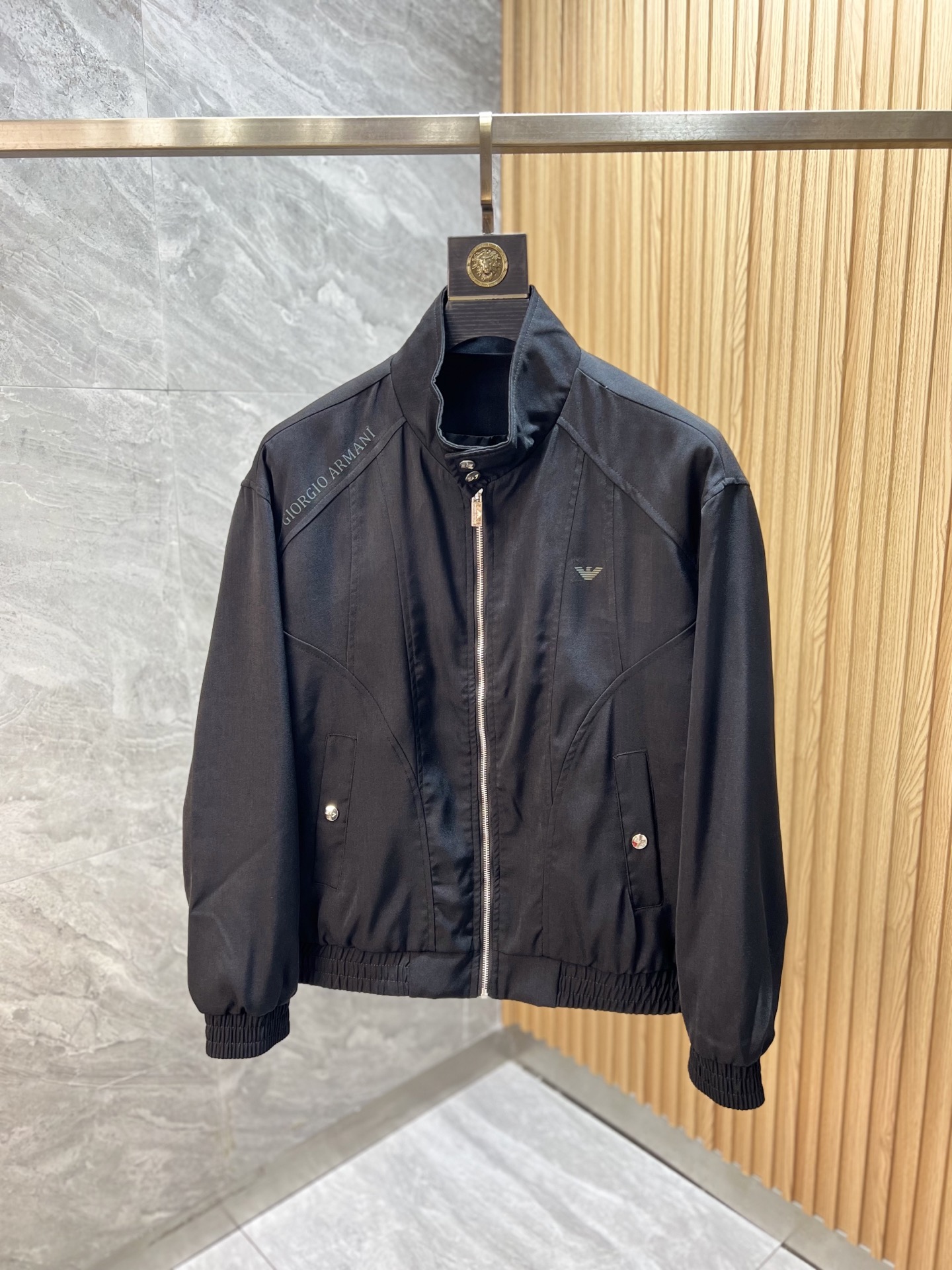 NO:540034,Armani/Armani 2025 autumn and winter new products are available, three standards are complete, jackets and jackets, don’t need to introduce too much good products, look at the details, counter number M-XXXL 175/140 Suggestions,,armani,armani, jackets & coats,jackets & coats,alexander wang19860909Armani/阿玛尼 2025年秋冬新品上新 三标齐全 夹克外套 好货不用过多介绍 看细节 专柜码数M-XXXL 175/140建议L,,armani,armani,jackets & coats,jackets & coats,alexander wang,Men's clothing
