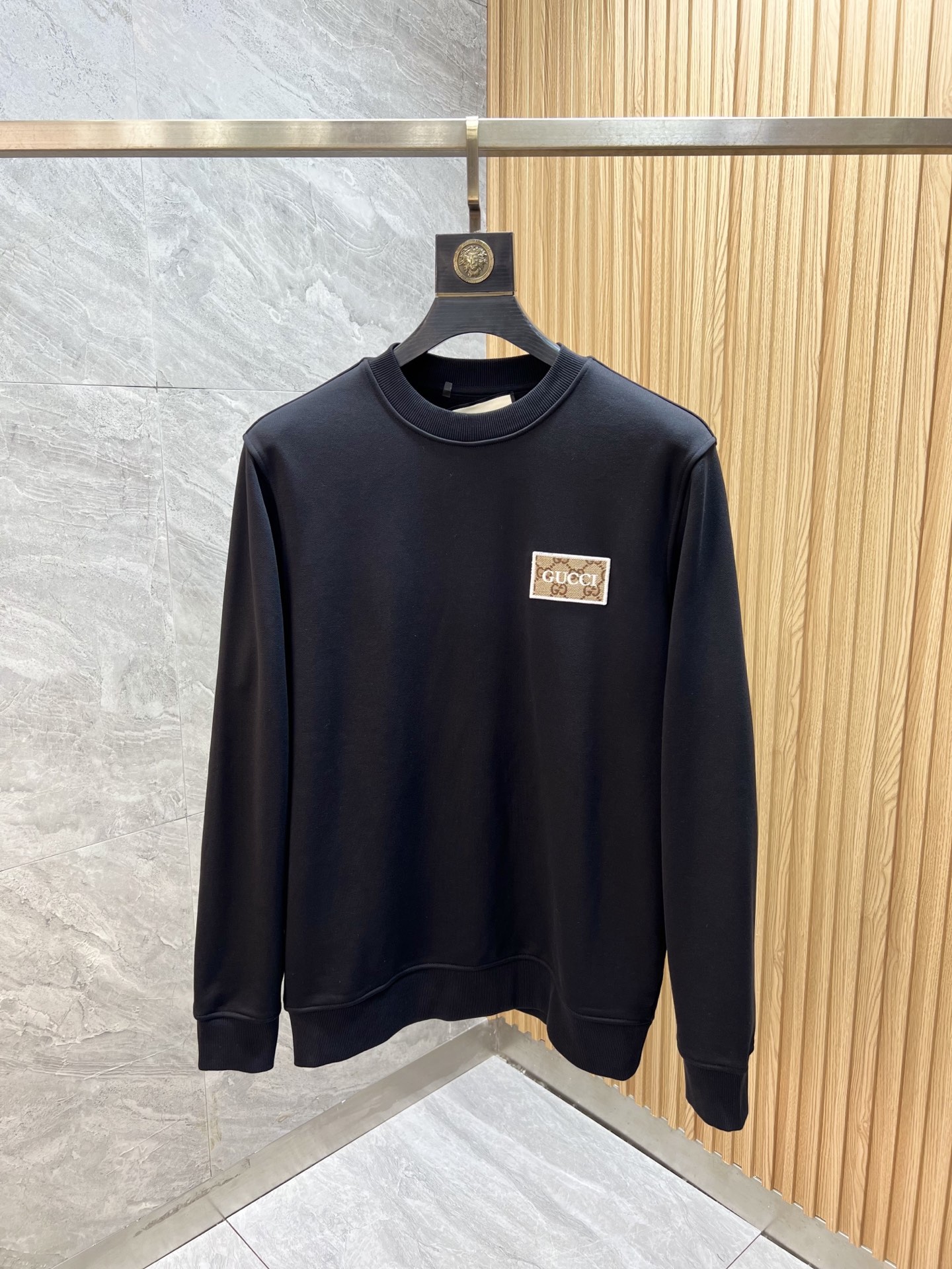 NO:540042,Gucci/Gucci 2025 autumn and winter new product, complete three standards, round neck sweatshirts, same style for men and women, good products do not need to be introduced too much, look at the details, counter code number S-XL 175/140 suggestion M,,gucci,hoodie,sweatshirts,alexander wang19860909Gucci/古奇 2025秋冬新品 三标齐全 圆领卫衣 男女同款 好货不用过多介绍 看细节 专柜码数 S-XL 175/140建议M,,gucci,hoodie,sweatshirts,alexander wang,Men's clothing