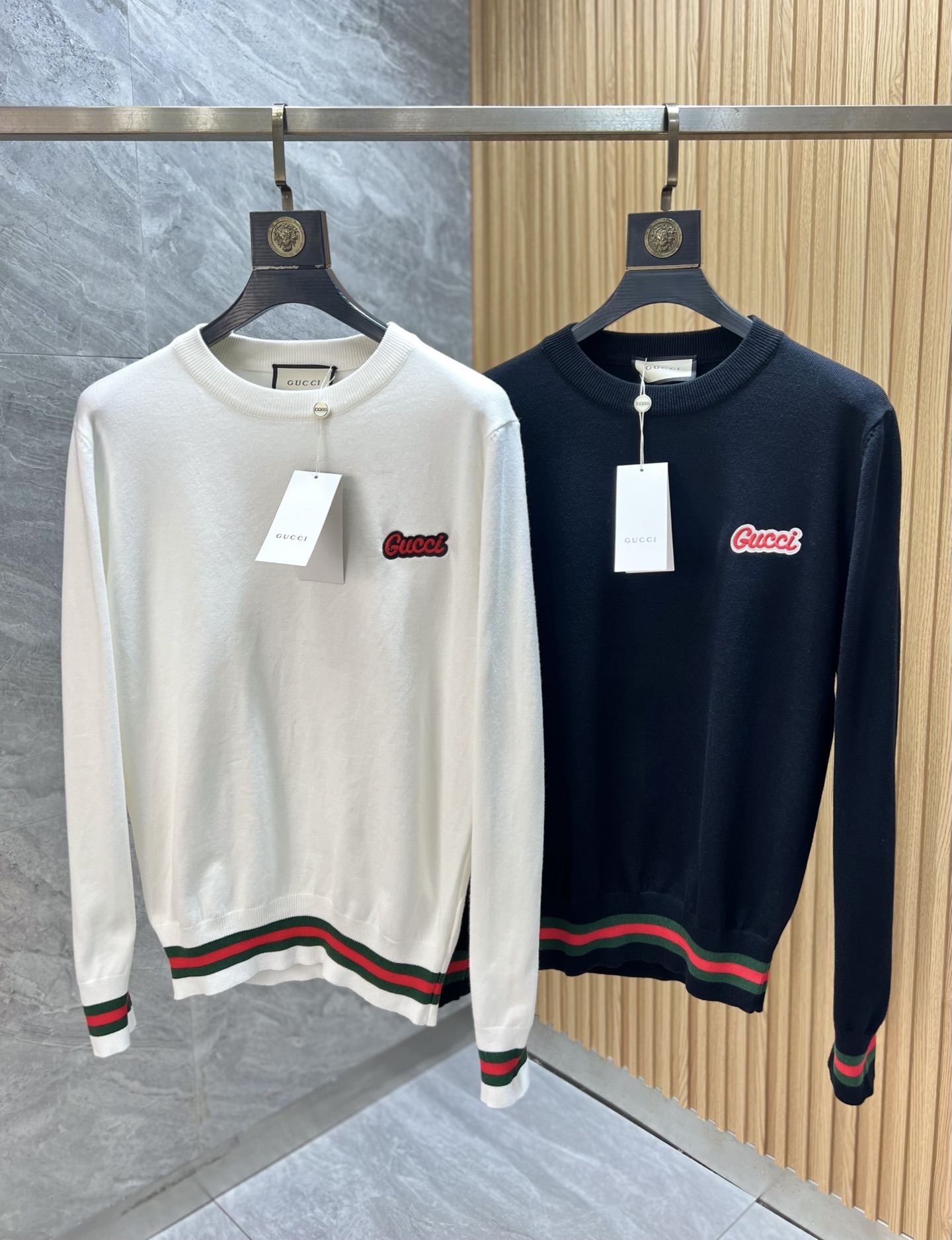 NO:540041,Gucci/Gucci 2025 new autumn and winter products are available, complete three standards, round neck sweater, good products do not need to be introduced too much, look at the details, counter number M-XXXL 175/140 Suggestions L,,gucci,sweaters,alexander wang19860909Gucci/古奇 2025年秋冬新品上新 三标齐全 圆领毛衣 好货不用过多介绍 看细节 专柜码数M-XXXL 175/140建议L,,gucci,sweaters,alexander wang,Men's clothing