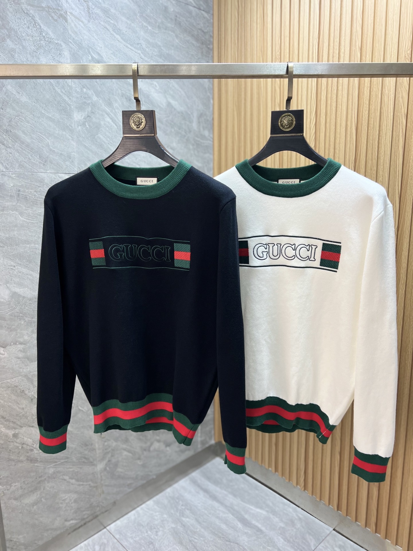 NO:540050,Gucci/Gucci 2025 new autumn and winter products are available, complete three standards, round neck sweater, good products do not need to be introduced too much, look at the details, counter number M-XXXL 175/140 Suggestions L,,gucci,sweaters,alexander wang19860909Gucci/古奇 2025年秋冬新品上新 三标齐全 圆领毛衣 好货不用过多介绍 看细节 专柜码数M-XXXL 175/140建议L,,gucci,sweaters,alexander wang,Men's clothing