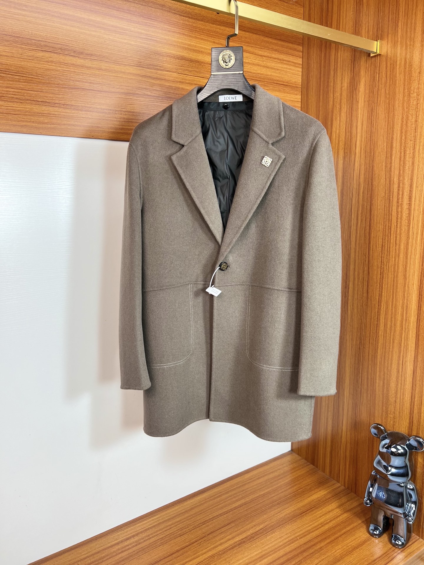 NO:537903,Loewe/Luo Yiwei Cashmere Coat Jacket Complete Three Standards High-end Quality Good Products Don't need to introduce too much Details Counter code 48-54 /140 Upper body 50,,loewe,loewe,jackets & coats,alexander wang19860909Loewe/罗意威 羊绒大衣外套 三标齐全 高端品质 好货不用过多介绍 看细节 专柜码数48-54 /140 上身50,,loewe,loewe,jackets & coats,alexander wang,Men's clothing