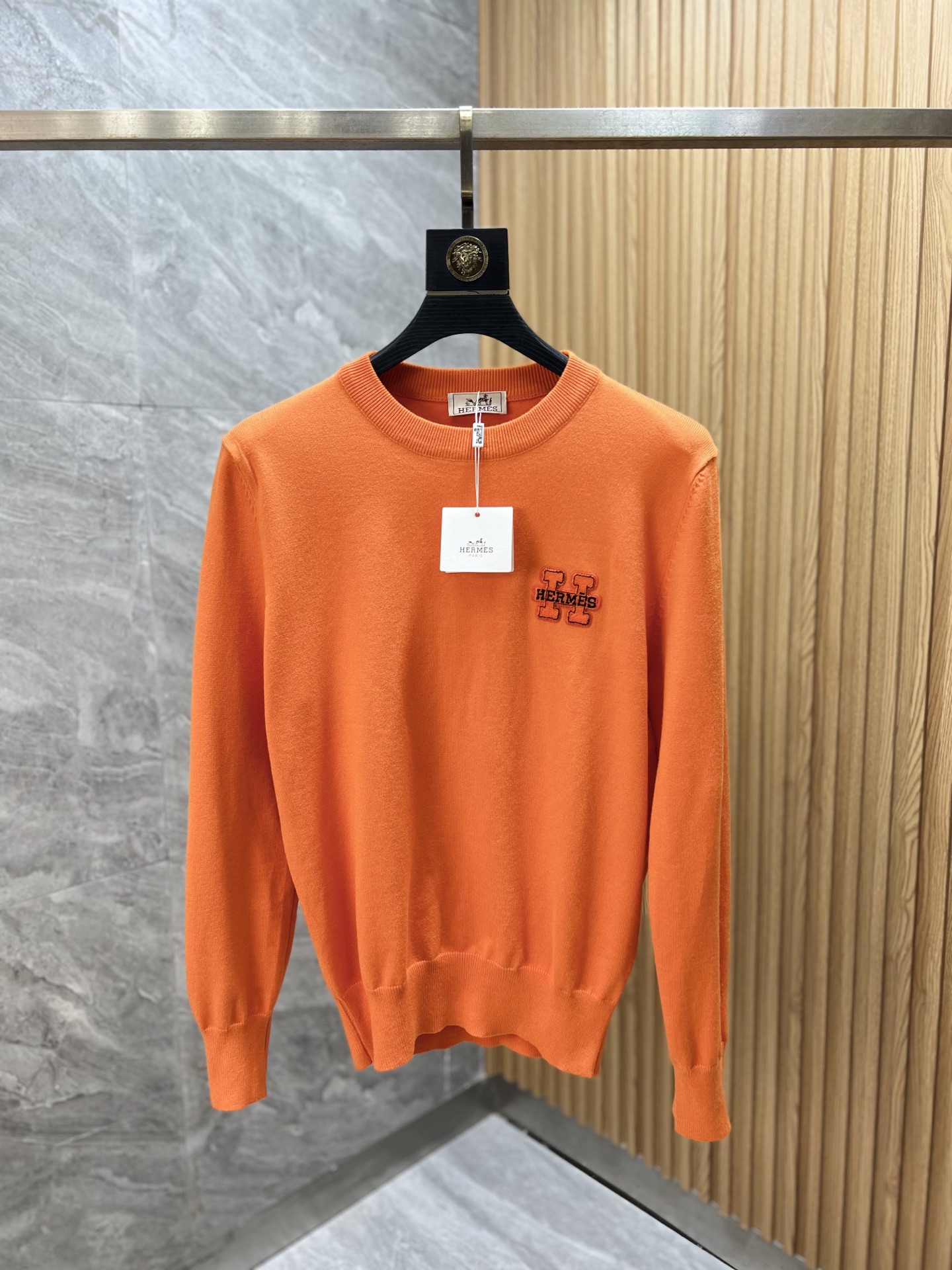 NO:538925,Hermes/Hermes 2025 autumn and winter new products are available, three standards are complete, round neck sweater, good products do not need to be introduced too much, look at the details, counter number M-XXXL /140 suggestions L,, hermes, hermes, sweaters, alexander wang19860909Hermes/爱马仕 2025年秋冬新品上新 三标齐全 圆领毛衣 好货不用过多介绍 看细节 专柜码数M-XXXL /140建议L,,hermes,hermes,sweaters,alexander wang,Men's clothing