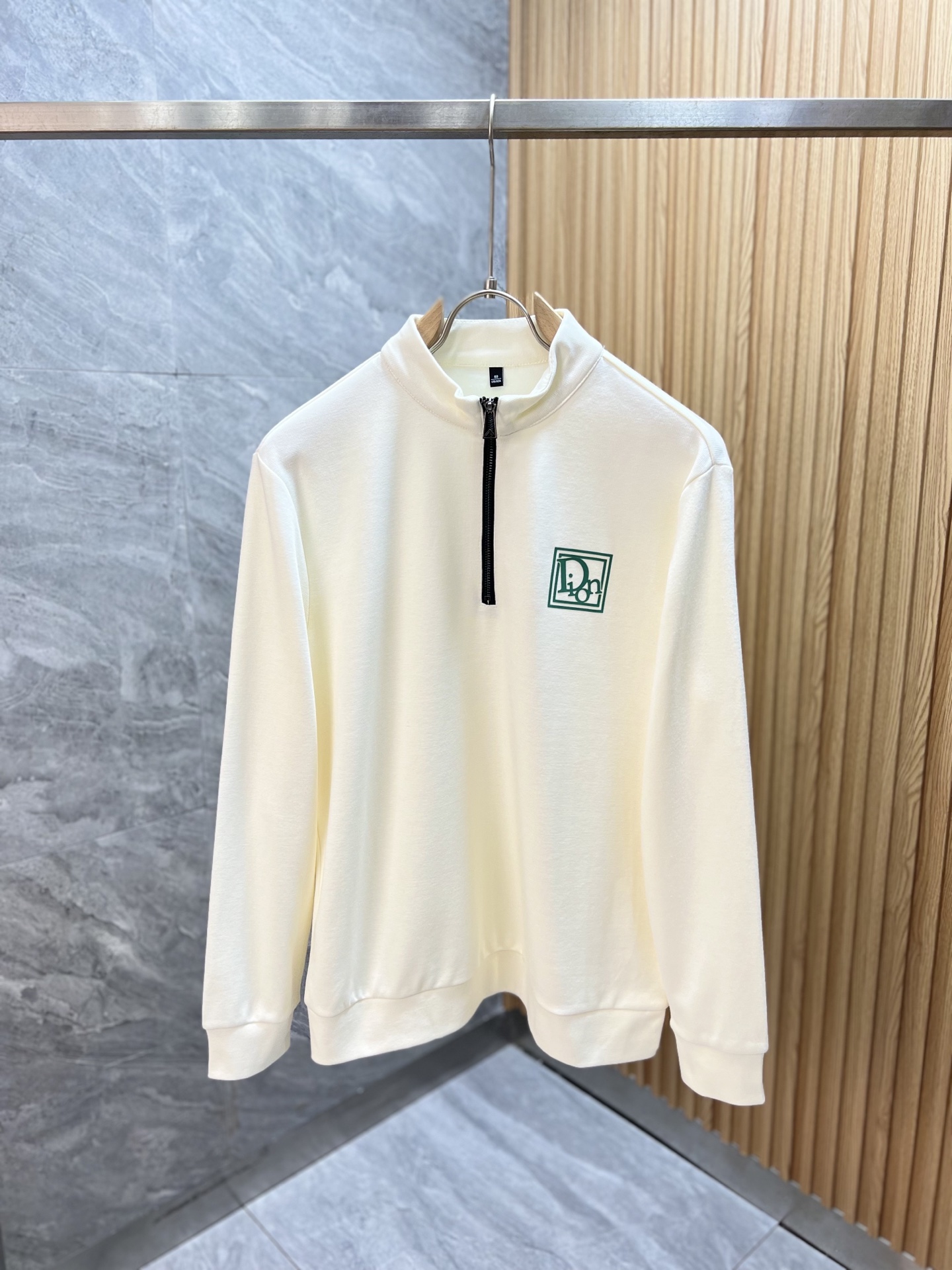 NO:540940,Dior/Dior 2025 autumn and winter new products, complete three standards, stand-up collar sweatshirts, good products do not need to be introduced too much, look at the details, counter code M-XXXL 175/140 Suggestions L,,dior,dior,hoodie,sweatshirts,alexander wang19860909Dior/迪奥 2025秋冬新品 三标齐全 立领卫衣 好货不用过多介绍 看细节 专柜码数 M-XXXL 175/140建议L,,dior,dior,hoodie,sweatshirts,alexander wang,Men's clothing