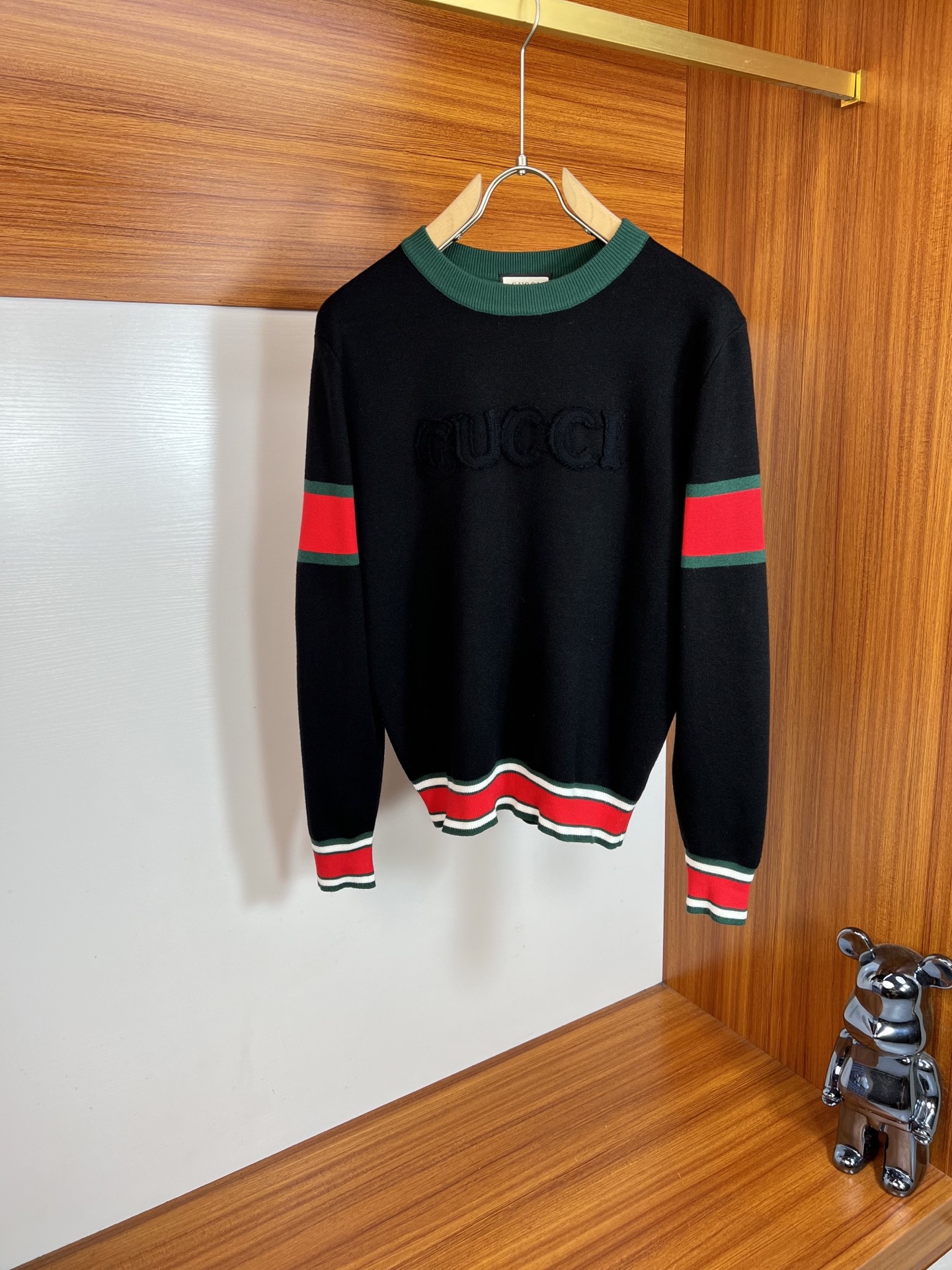 NO:548942,Gucci/Gucci 2025 new autumn and winter products are available, complete three standards, round neck sweater, good products do not need to be introduced too much, look at the details, counter number M-XXXL /140 suggestions L,,gucci,sweaters,alexander wang19860909Gucci/古奇 2025年秋冬新品上新 三标齐全 圆领毛衣 好货不用过多介绍 看细节 专柜码数M-XXXL /140建议L,,gucci,sweaters,alexander wang,Men's clothing