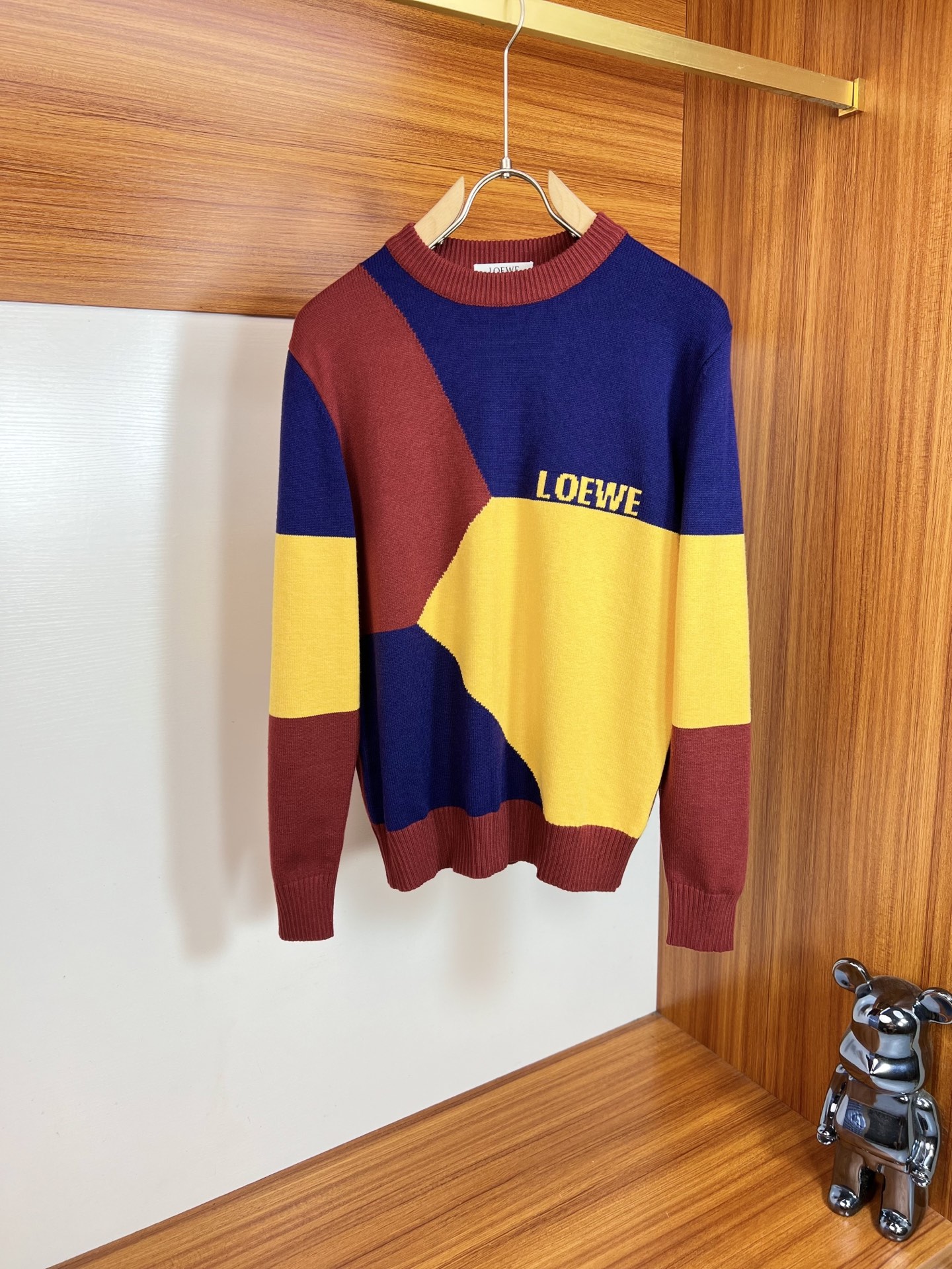 NO:548950,Loewe/Luo Yiwei 2025 autumn and winter new products are available, three standards are complete, round neck sweater, good products do not need to be introduced too much, look at the details, counter number M-XXXL /140 suggestions L,,loewe,loewe,sweaters,alexander wang19860909Loewe/罗意威 2025年秋冬新品上新 三标齐全 圆领毛衣 好货不用过多介绍 看细节 专柜码数M-XXXL /140建议L,,loewe,loewe,sweaters,alexander wang,Men's clothing