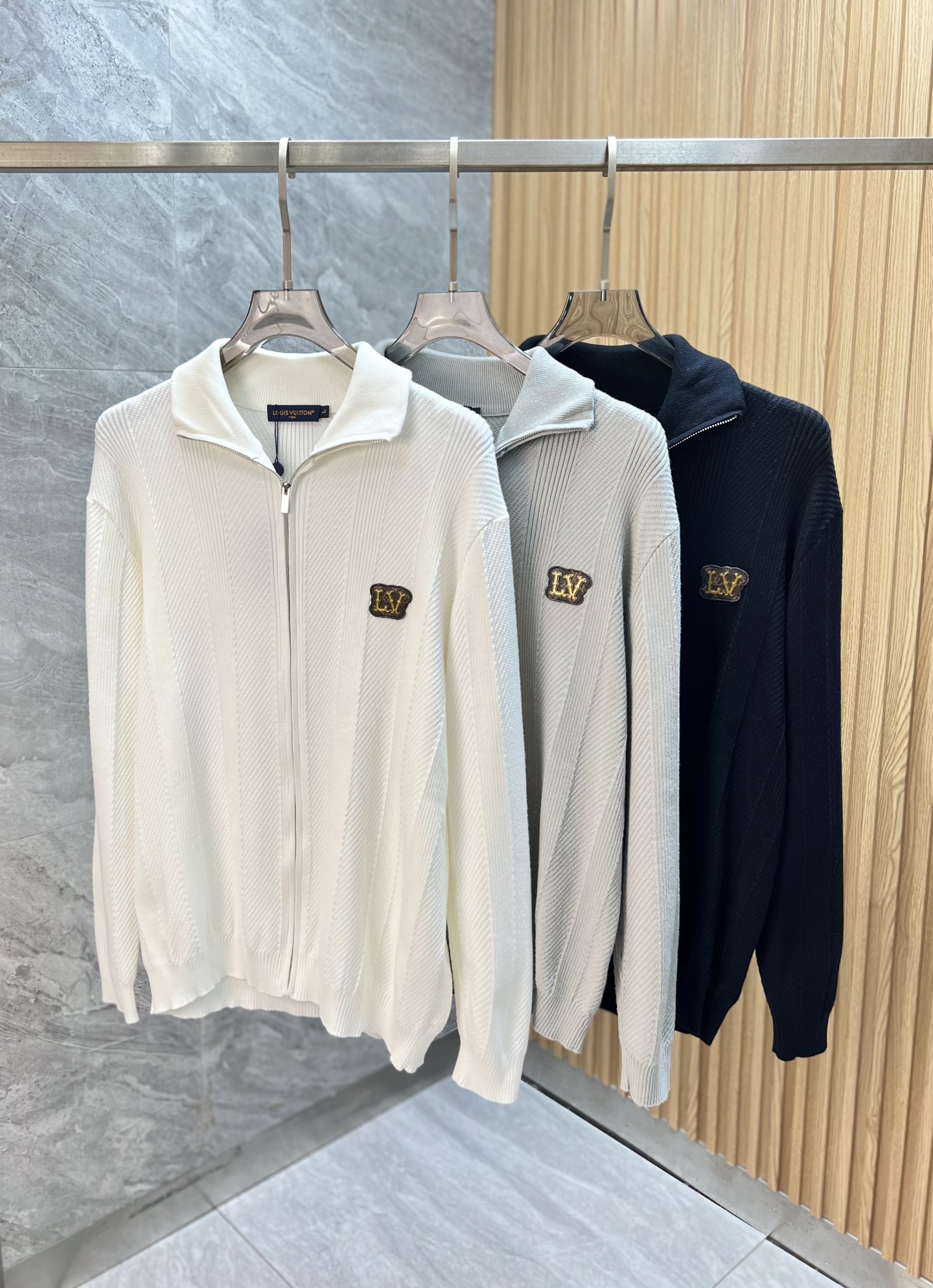 NO:568197,LV/Louis Vuitton 2025 autumn and winter new products, complete with three labels, thickened jackets, good products, no need to introduce too much, look at the details, counter size M-XXXXL 175/140 recommended L,, louis vuitton, louis vuitton, jackets & coats, jackets & coats, alexander wang19860909LV/路易威登 2025年秋冬新品上新 三标齐全 加厚夹克外套 好货不用过多介绍 看细节 专柜码数M-XXXXL 175/140建议L,,louis vuitton,louis vuitton,jackets & coats,jackets & coats,alexander wang,Men's clothing