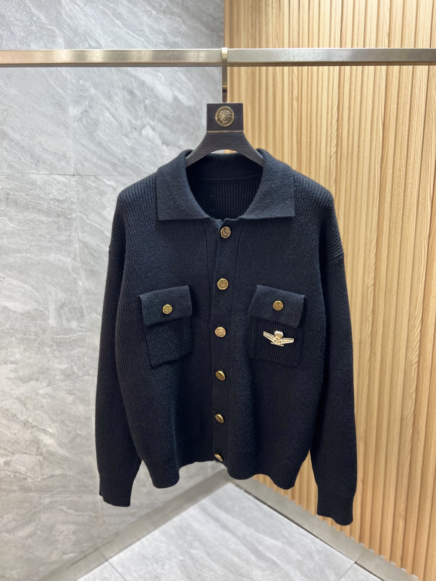 Louis Vuitton Veste Cardigan Épaisse en Laine pour Femme - Collection Automne/Hiver 2025