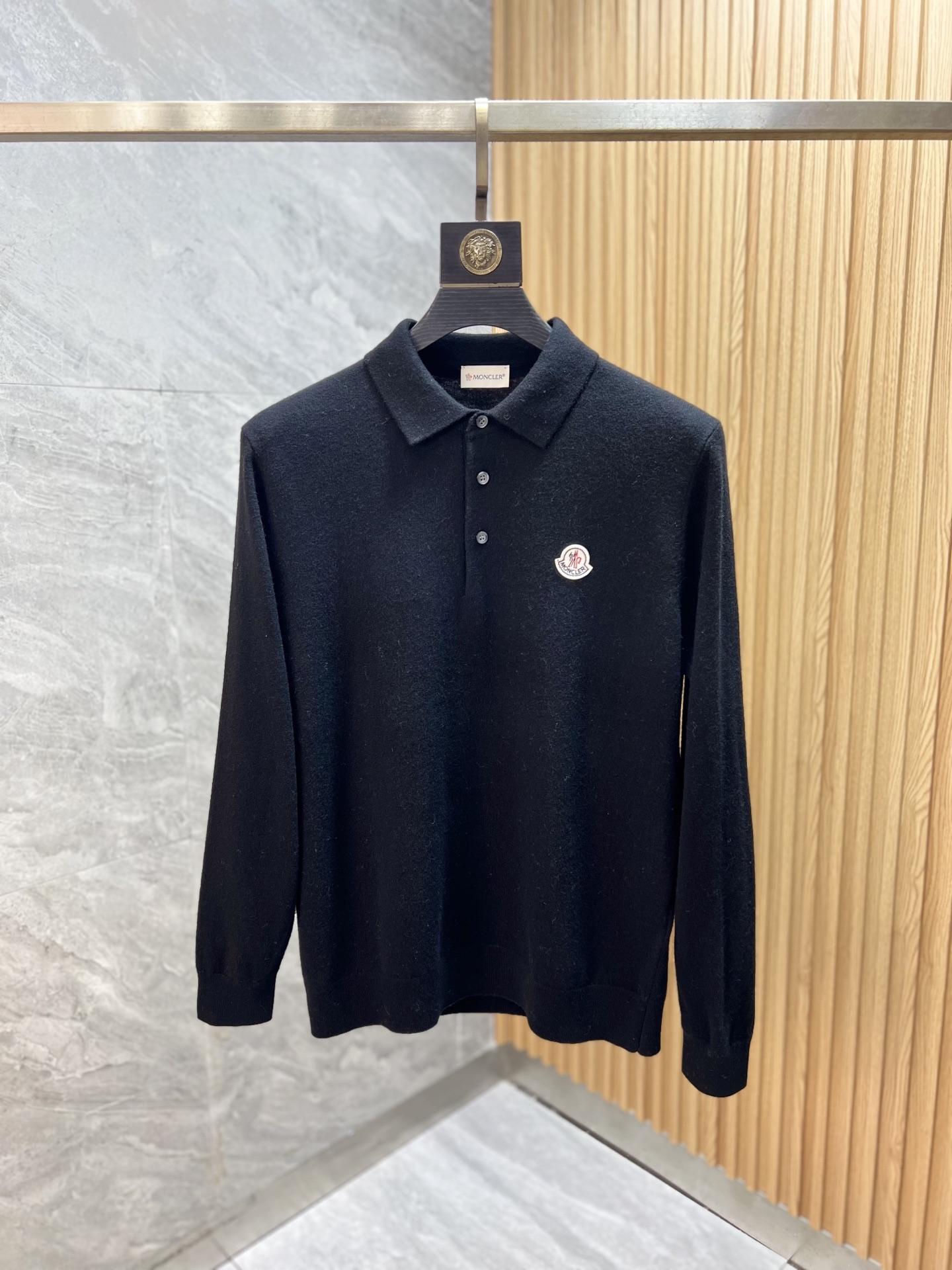 NO:570236,Moncler/Mongolian New Products for Autumn and Winter, complete with three labels, woolen sweaters, good products, no need to introduce too much, look at the details, counter size M-XXXL 175/140, recommended L, Moncler, alexander wang19860909Moncler/蒙口 年秋冬新品上新 三标齐全 羊毛衫 好货不用过多介绍 看细节 专柜码数M-XXXL 175/140建议L,,Moncler,alexander wang,Men's clothing