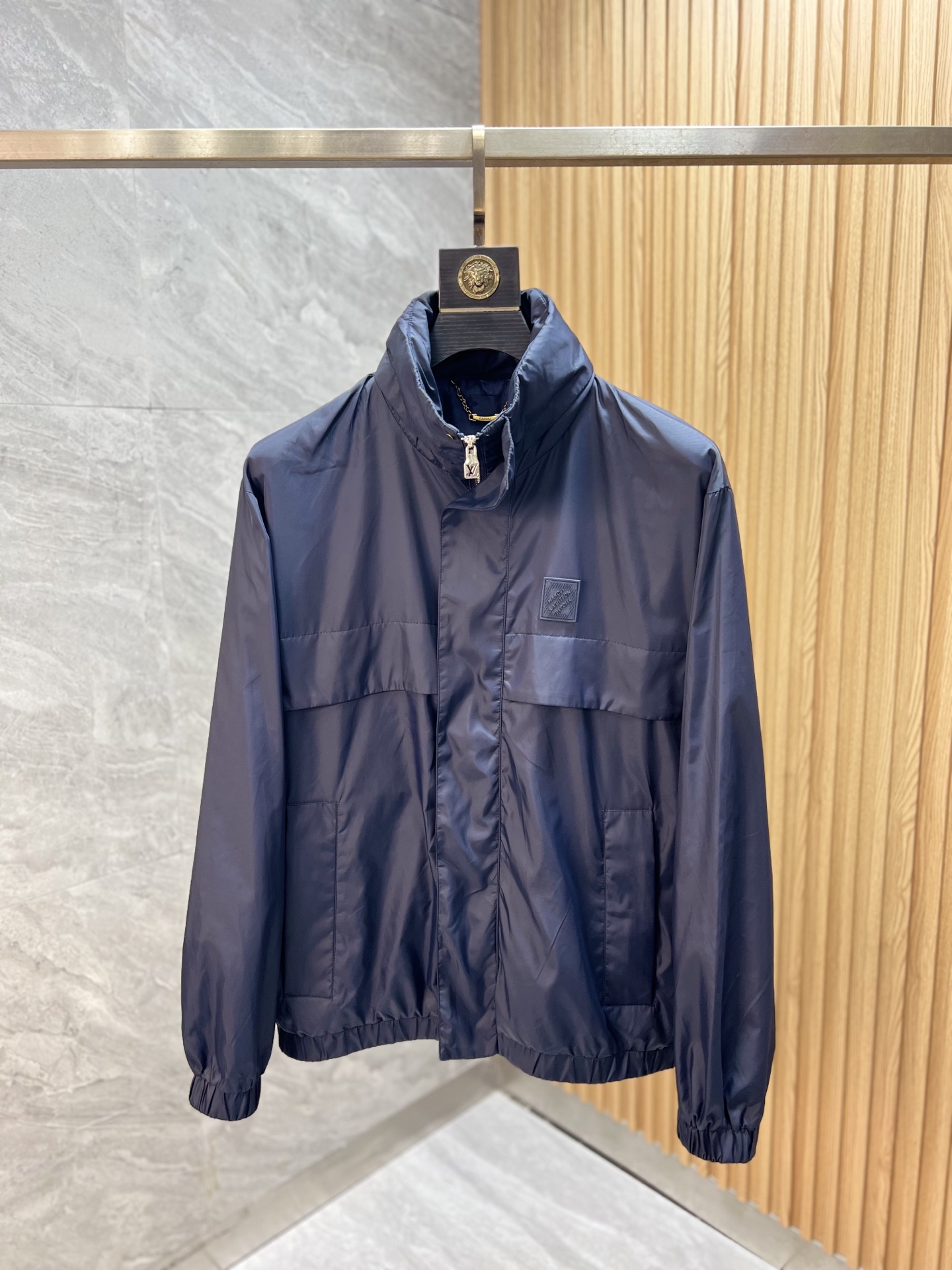 NO:570251,LV/Louis Vuitton has new products for autumn and winter, complete with three labels, jackets and coats. Good products need no introduction. Look at the details. Counter size M-XXXL 175/140 recommended L,, louis vuitton, louis vuitton, jackets & coats, jackets & coats, alexander wang19860909LV/路易威登 年秋冬新品上新 三标齐全 夹克外套 好货不用过多介绍 看细节 专柜码数M-XXXL 175/140建议L,,louis vuitton,louis vuitton,jackets & coats,jackets & coats,alexander wang,Men's clothing