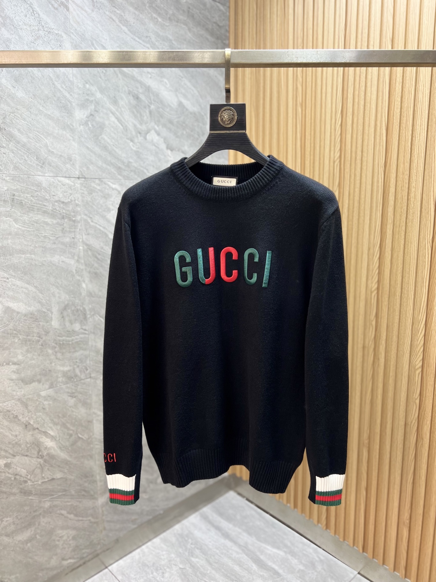 NO:595267,Gucc’s 2025 autumn and winter new products, complete with three labels, round neck sweater, good product, no need to introduce too much, look at the details, counter size M-XXXL 175/140, recommended L,, gucci, sweaters, alexander wang19860909Gucc‘’ 2025年秋冬新品上新 三标齐全 圆领毛衣 好货不用过多介绍 看细节 专柜码数M-XXXL 175/140建议L,,gucci,sweaters,alexander wang,Men's clothing