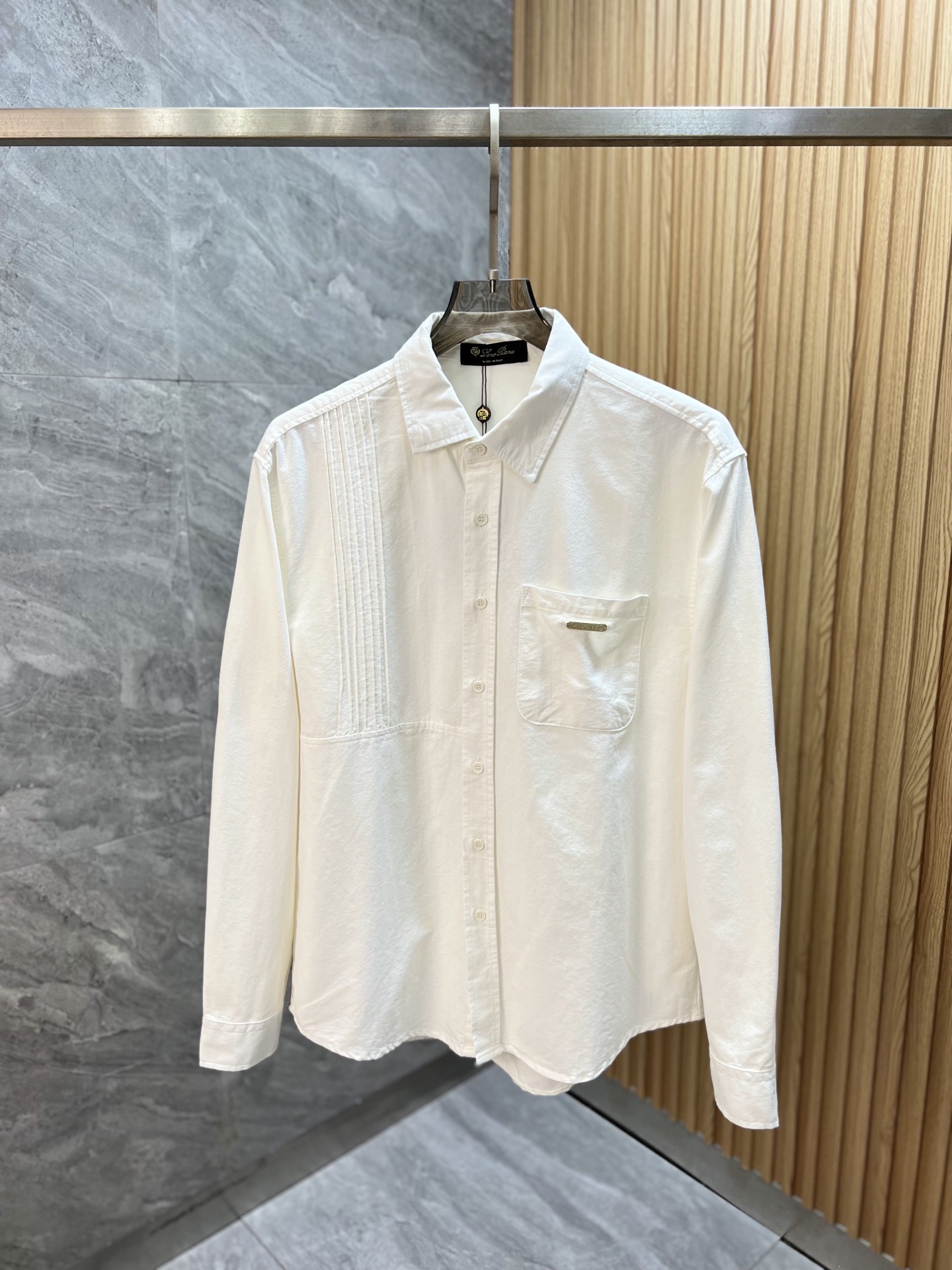 NO:571482,LP New products for autumn and winter, complete with three labels, shirts, good products, no need to introduce too much, look at the details, counter size M-XXXXL /140 recommended L,, loro piana, shirts, alexander wang19860909LP 年秋冬新品上新 三标齐全 衬衫 好货不用过多介绍 看细节 专柜码数M-XXXXL /140建议L,,loro piana,shirts,alexander wang,Men's clothing