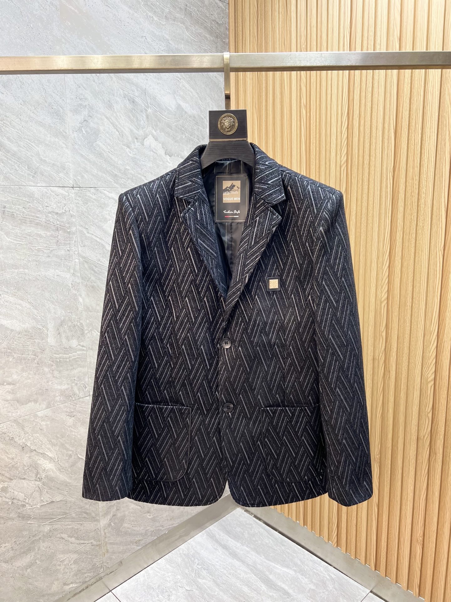 NO:571494,give/Givenchy 2025 autumn and winter new products, complete with three labels, suits, suits and jackets. Good products need no introduction. Look at the details. Counter size M-XXXL 175/140 recommended L,,givenchy,givenchy,jackets & coats,business suit,alexander wang19860909give/纪梵希 2025年秋冬新品上新 三标齐全 西装西服外套 好货不用过多介绍 看细节 专柜码数M-XXXL 175/140建议L,,givenchy,givenchy,jackets & coats,business suit,alexander wang,Men's clothing