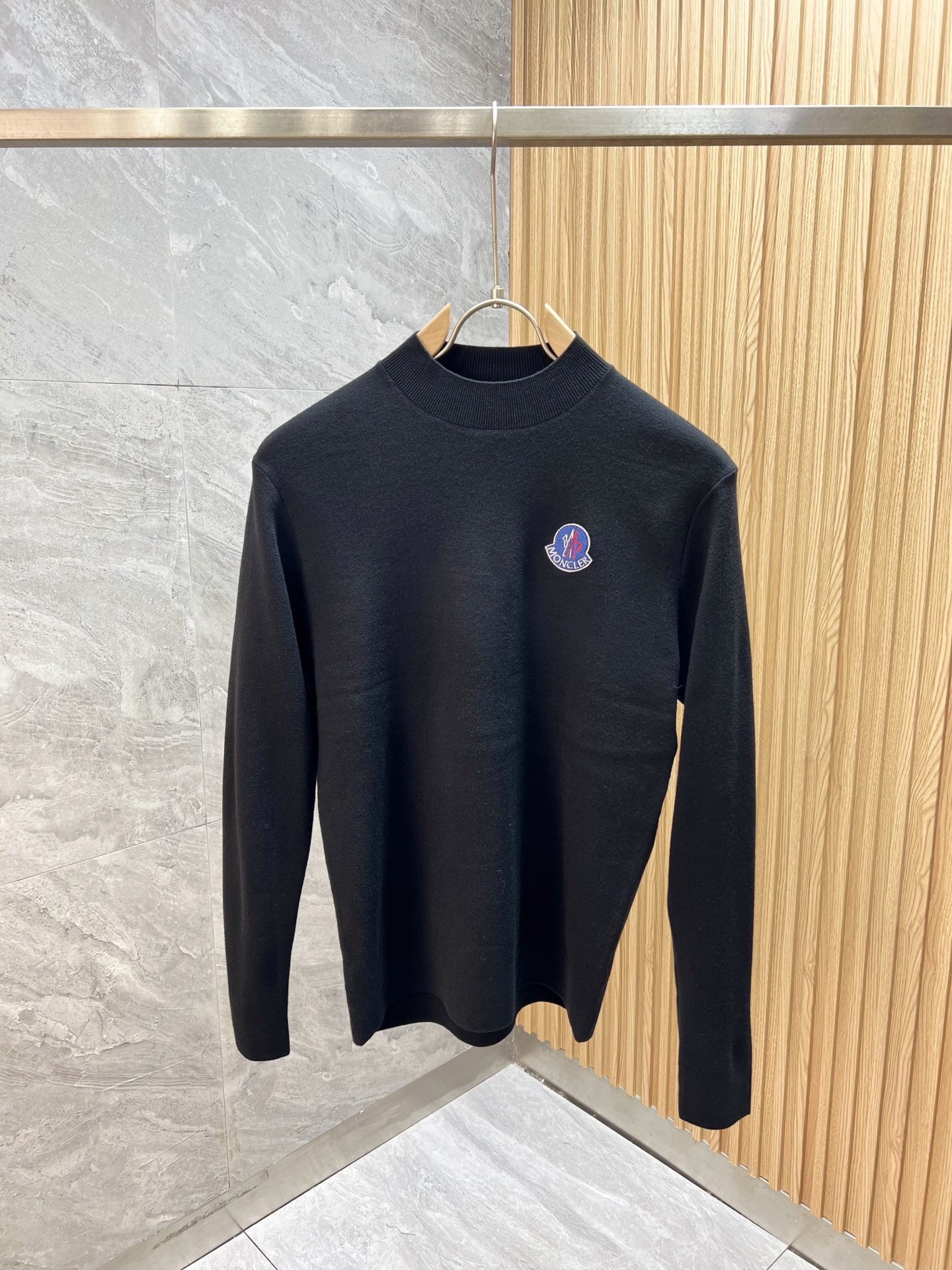 NO:598100,Moncler/Mongolian 2025 new autumn and winter new products, complete with three labels, turtleneck sweater, good product, no need to introduce too much, look at the details, counter size M-XXXL /140, recommended L,, Moncler, alexander wang19860909Moncler/蒙口 2025年秋冬新品上新 三标齐全 高领羊毛衫 好货不用过多介绍 看细节 专柜码数M-XXXL /140建议L,,Moncler,alexander wang,Men's clothing
