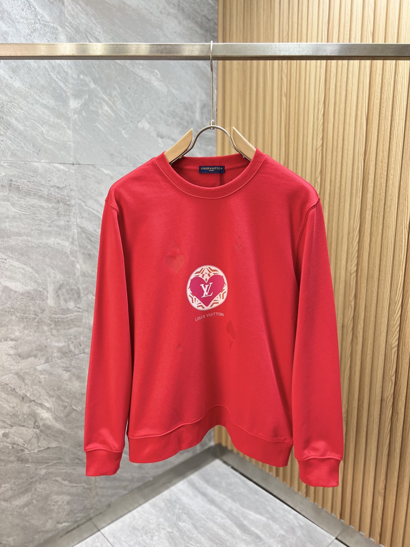 NO:572397,LV/Louis Vuitton 2025 autumn and winter new products, complete with three labels, round neck sweatshirt, good product, no need to introduce too much, look at the details, counter size M-XXL 175/140 recommended L,, louis vuitton, louis vuitton, hoodie, sweatshirts, alexander wang19860909LV/路易威登 2025秋冬新品 三标齐全 圆领卫衣 好货不用过多介绍 看细节 专柜码数 M-XXL 175/140建议L,,louis vuitton,louis vuitton,hoodie,sweatshirts,alexander wang,Men's clothing