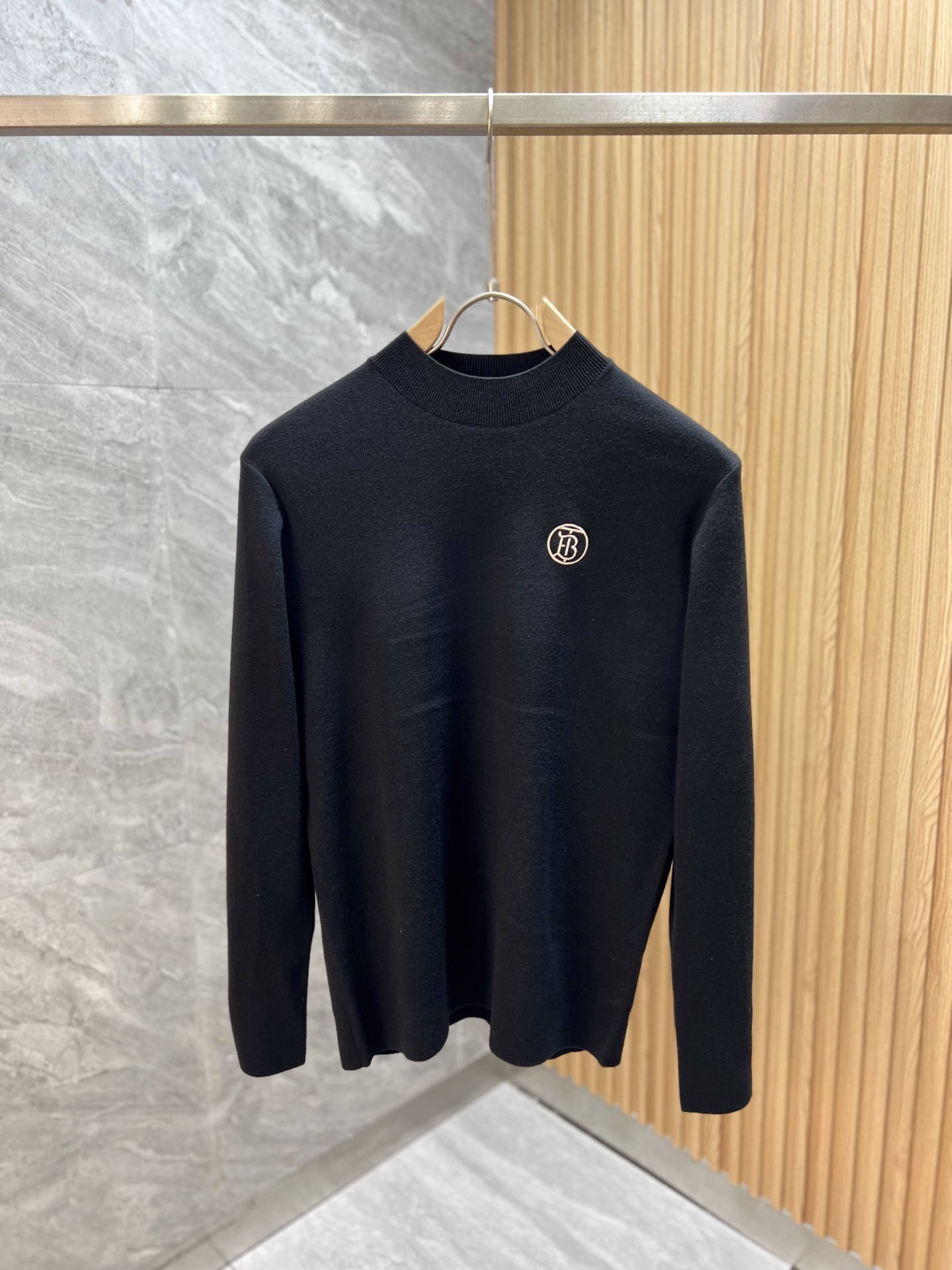 NO:572412,Burberry/Burberry 2025 new autumn and winter new products, complete with three labels, turtleneck sweater, good product, no need to introduce too much, look at the details, counter size M-XXXL 175/140, recommended L,, burberry, burberry, alexander wang19860909Burberry/巴宝莉 2025年秋冬新品上新 三标齐全 高领羊毛衫 好货不用过多介绍 看细节 专柜码数M-XXXL 175/140建议L,,burberry,burberry,alexander wang,Men's clothing