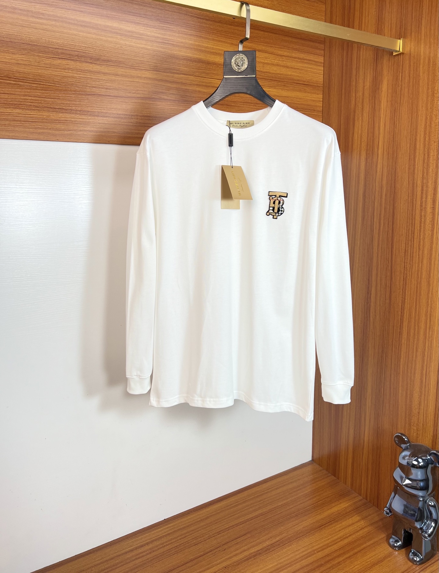 NO:628292,Burberry/Burberry 2025 new autumn and winter new products, complete with three labels, round neck long-sleeved bottoming shirt, good product, no need to introduce too much, look at the details, counter size M-XXXL 175/140, recommended L,, burberry, burberry, alexander wang19860909Burberry/巴宝莉 2025年秋冬新品上新 三标齐全 圆领长袖打底衫 好货不用过多介绍 看细节 专柜码数M-XXXL 175/140建议L,,burberry,burberry,alexander wang,Men's clothing