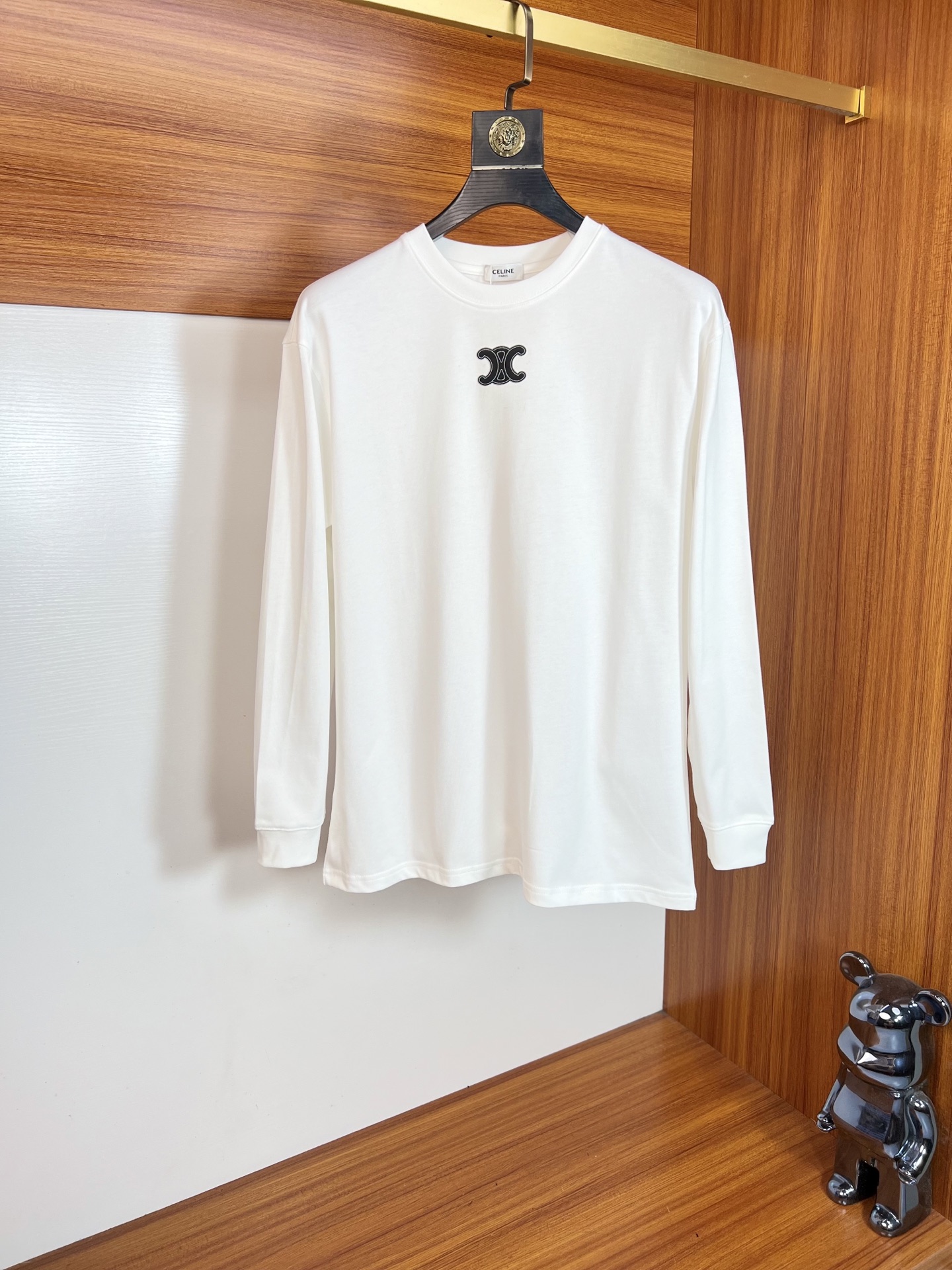 NO:628265,Celine/Celine 2025 new autumn and winter new products, complete with three labels, round neck long-sleeved bottoming shirt, good product, no need to introduce too much, look at the details, counter size M-XXXL 175/140, recommended L,,celine,celine,alexander wang19860909Celine/赛琳 2025年秋冬新品上新 三标齐全 圆领长袖打底衫 好货不用过多介绍 看细节 专柜码数M-XXXL 175/140建议L,,celine,celine,alexander wang,Men's clothing