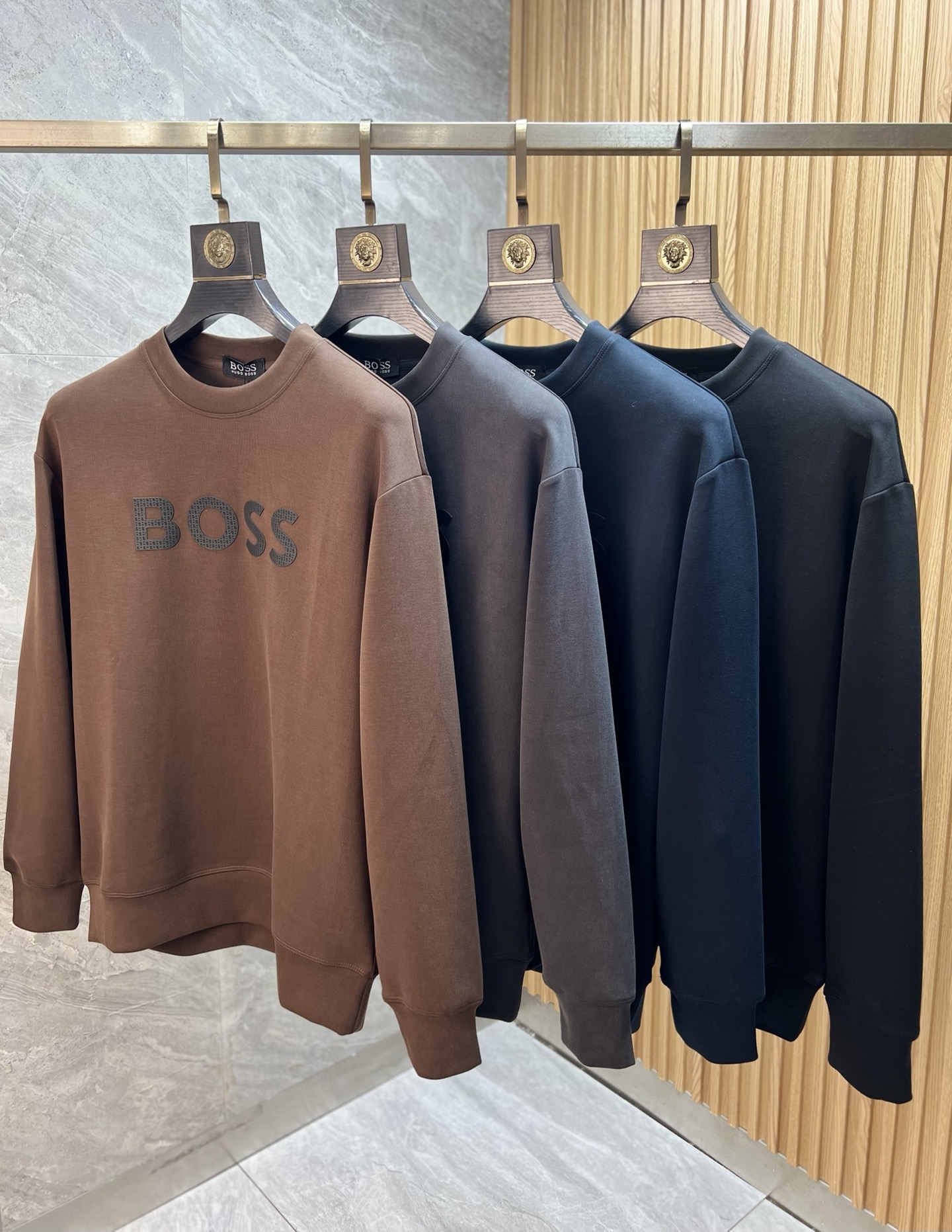 NO:573492,Boss 2025 autumn and winter new products, complete with three standards, air cotton round neck sweatshirt, good product, no need to introduce too much, look at the details, counter size M-XXXL 175/recommended L,,hoodie,sweatshirts,alexander wang19860909Boss 2025秋冬新品 三标齐全 空气棉圆领卫衣 好货不用过多介绍 看细节 专柜码数 M-XXXL 175/建议L,,hoodie,sweatshirts,alexander wang,Men's clothing