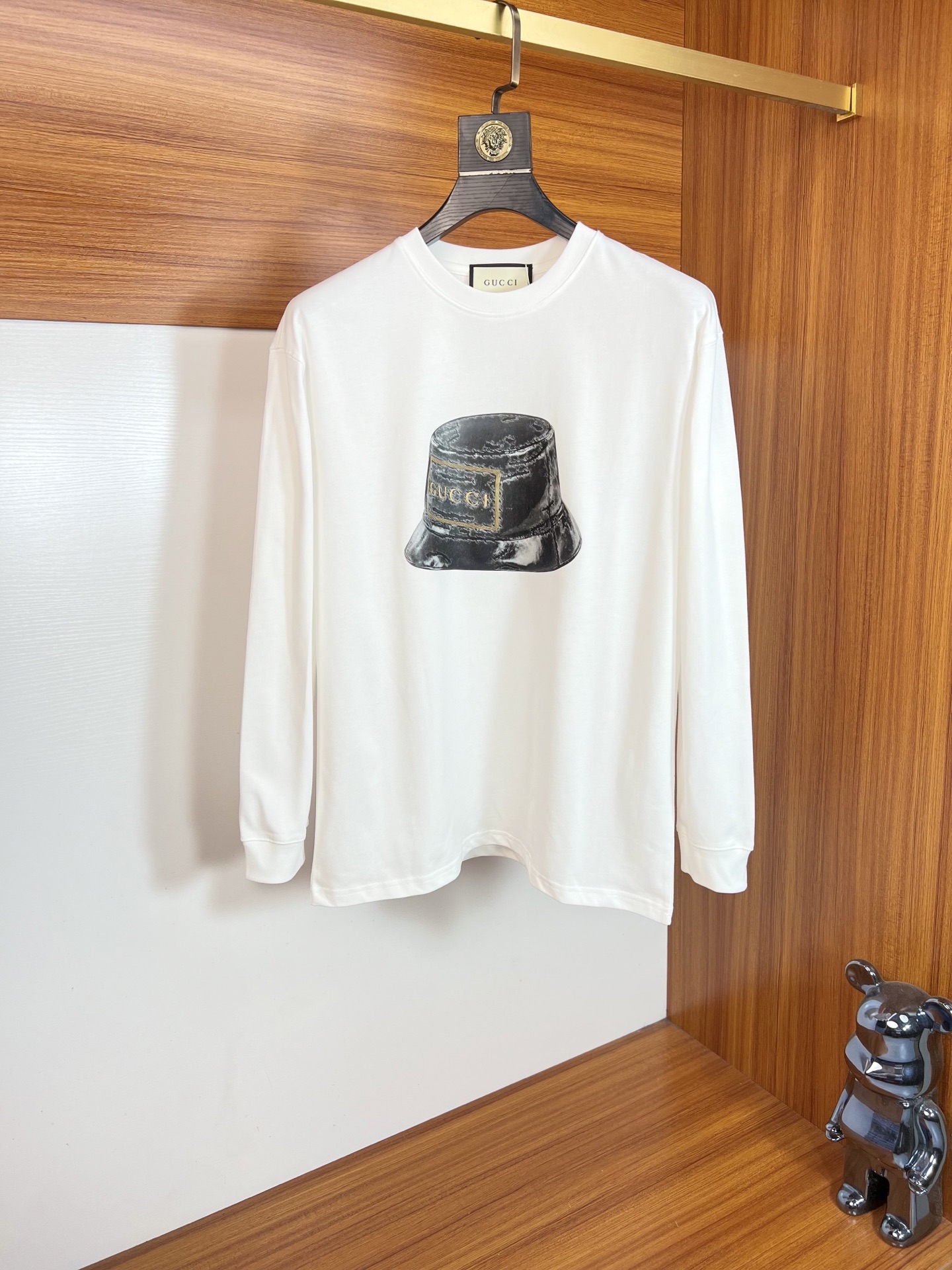 NO:598106,Gucci/Gucci 2025 autumn and winter new products, complete with three labels, round neck long-sleeved bottoming shirt, good product, no need to introduce too much, look at the details, counter size M-XXXL /140, recommended L,, gucci, alexander wang19860909Gucci/古奇 2025年秋冬新品上新 三标齐全 圆领长袖打底衫 好货不用过多介绍 看细节 专柜码数M-XXXL /140建议L,,gucci,alexander wang,Men's clothing