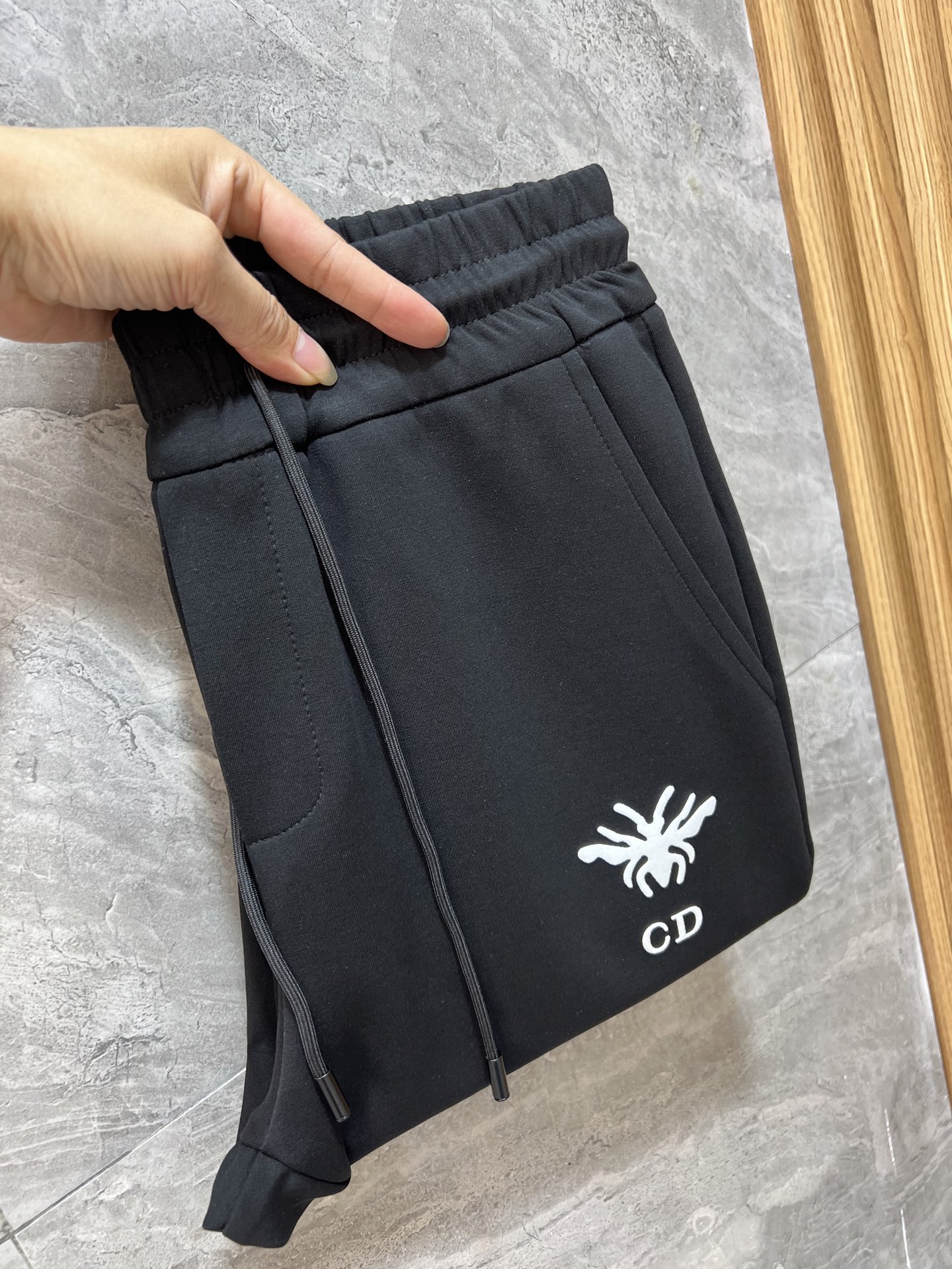 NO:624893,Dior/Dior 2025 autumn and winter new products, complete with three labels, casual pants, good products, no need to introduce too much, look at the details, counter size M-XXXL /140 upper body L,, dior, dior, alexander wang19860909Dior/迪奥 2025秋冬新品 三标齐全 休闲裤 好货不用过多介绍 看细节 专柜码数M-XXXL /140上身L,,dior,dior,alexander wang,Men's clothing