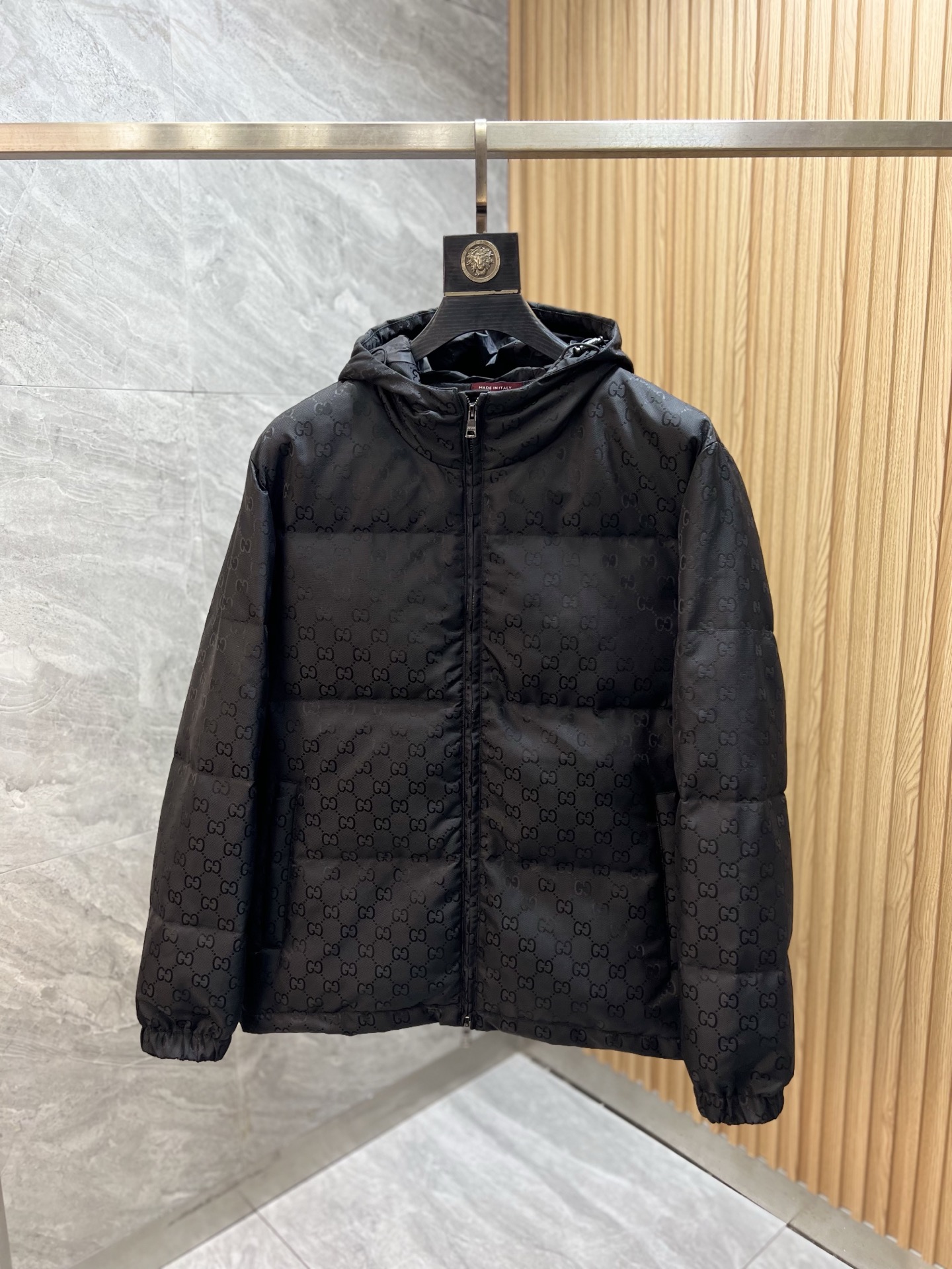 NO:624931,Gucci/Gucci 2025 autumn and winter new products, complete with three standards, full and plump 90 white goose down jacket, good products without too much introduction, look at the details, counter size M-XXL /140 recommended M,, gucci, down jacket, alexander wang19860909Gucci/古奇 2025年秋冬新品上新 三标齐全 充实饱满90白鹅绒 羽绒服 好货不用过多介绍 看细节 专柜码数M-XXL /140建议M,,gucci,down jacket,alexander wang,Men's clothing