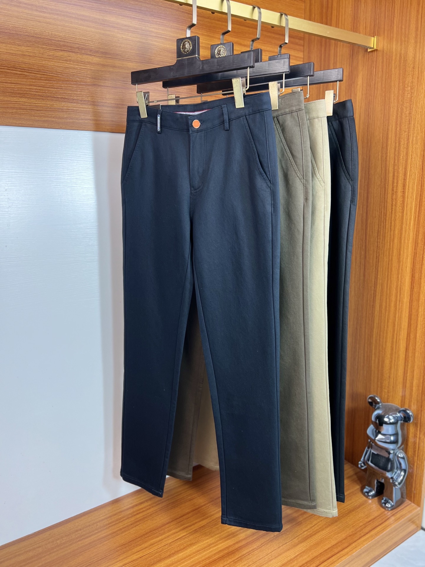 NO:628203,Hermes/Hermès 2025 autumn and winter new products, complete with three labels, trousers, casual pants, good products, no need to introduce too much, look at the details, counter size 29-38/140, upper body size 32,, hermes, hermes, alexander wang19860909Hermes/爱马仕 2025秋冬新品 三标齐全 西裤 休闲裤 好货不用过多介绍 看细节 专柜码数29-38 /140上身32码,,hermes,hermes,alexander wang,Men's clothing