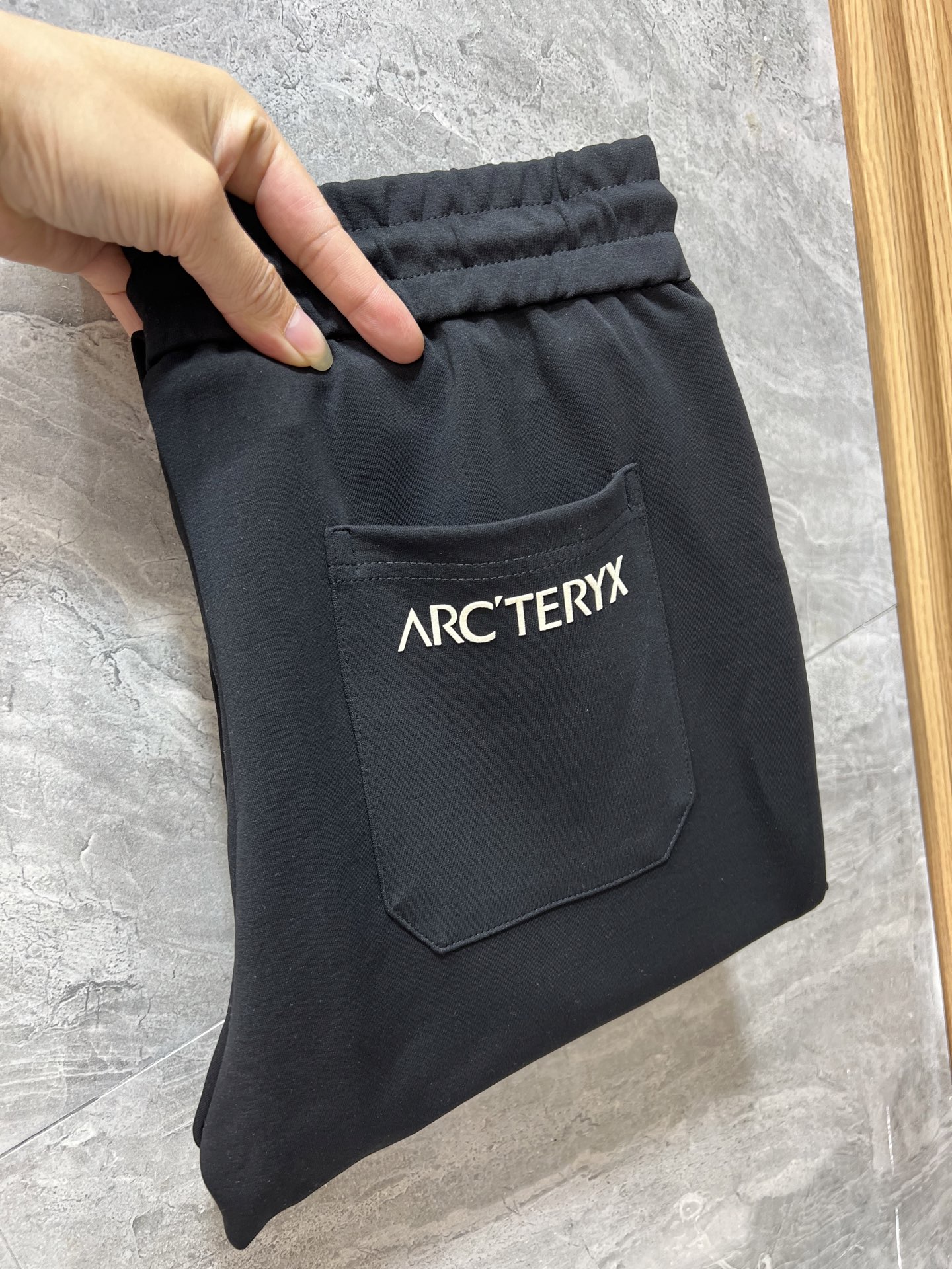NO:644259,Arc/Arc'teryx 2025 autumn and winter new products, complete with three labels, elastic pants, casual pants, good products, no need to introduce too much, look at the details, counter size M-XXXL 175/140 upper body L, arc'teryx, alexander wang19860909Arc/始祖鸟 2025秋冬新品 三标齐全 松紧裤 休闲裤 好货不用过多介绍 看细节 专柜码数M-XXXL 175/140上身L,arc'teryx,alexander wang,Men's clothing
