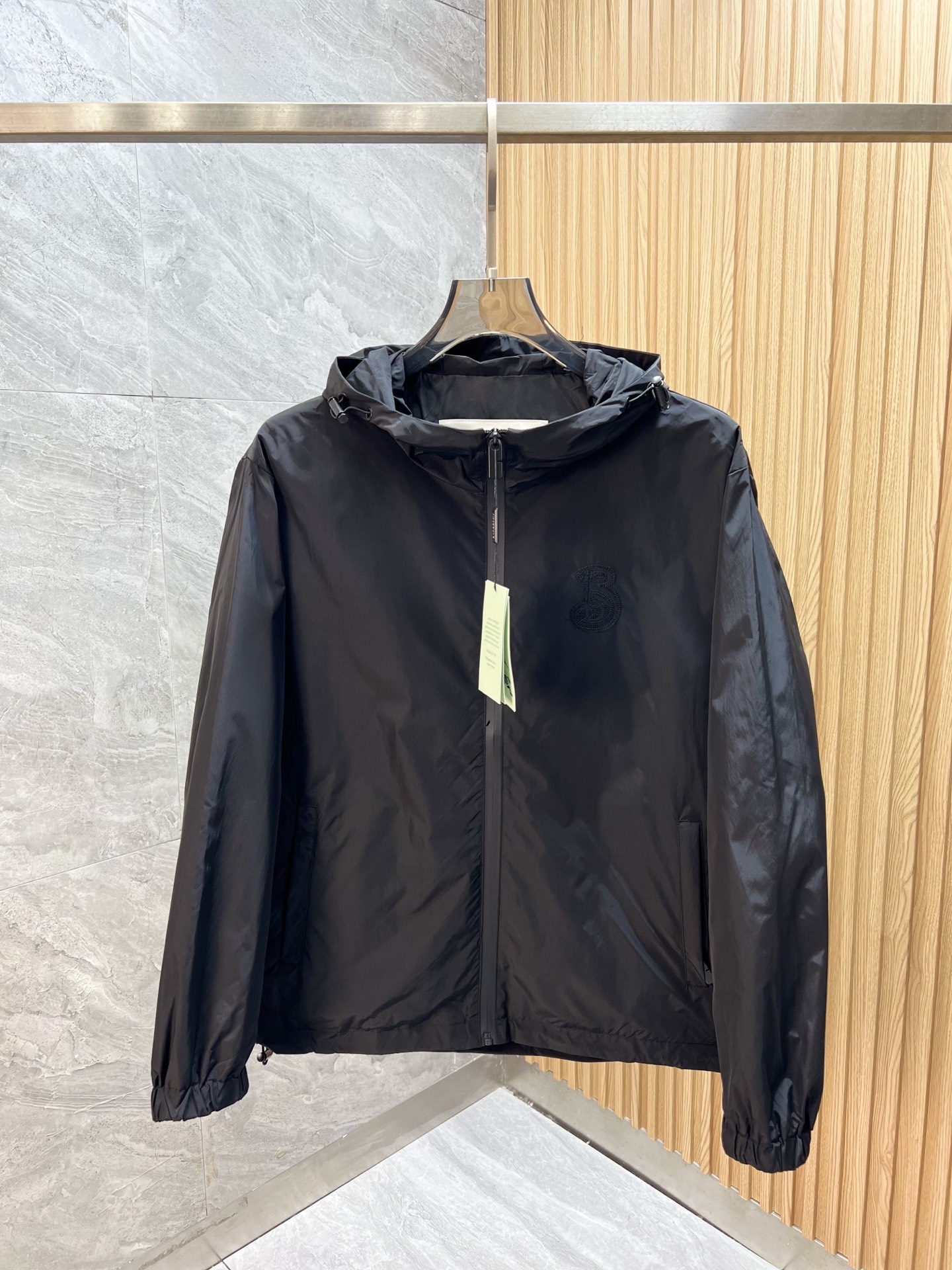 NO:644267,Burberry/Burberry 2025 new autumn and winter new products, complete with three labels, jackets and coats. Good products need no introduction. Look at the details. Counter size M-XXXL 175/140 recommended L,,burberry,burberry,jackets & coats,jackets & coats,alexander wang19860909Burberry/巴宝莉 2025年秋冬新品上新 三标齐全 夹克外套 好货不用过多介绍 看细节 专柜码数M-XXXL 175/140建议L,,burberry,burberry,jackets & coats,jackets & coats,alexander wang,Men's clothing