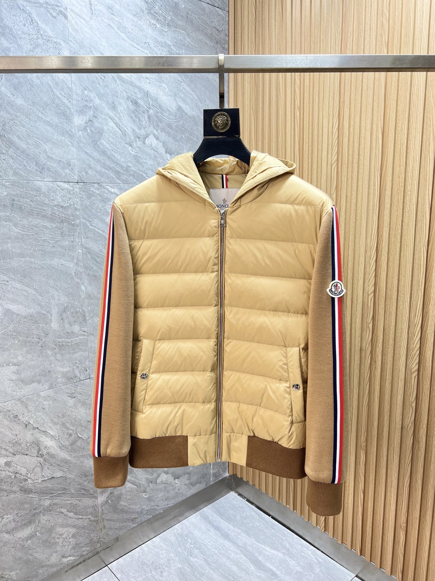 NO:647155,Moncler/Mongolian New Products for Autumn and Winter 2025, Complete with Three Standards, Patchwork Down Jackets, Great Products Needless to Say, Look at the Details, Counter Size M-XXXL 175/140, Recommended L,,Moncler,jackets & coats,down jacket,alexander wang19860909Moncler/蒙口 2025年秋冬新品上新 三标齐全 拼接羽绒服外套 好货不用过多介绍 看细节 专柜码数M-XXXL 175/140建议L,,Moncler,jackets & coats,down jacket,alexander wang,Men's clothing
