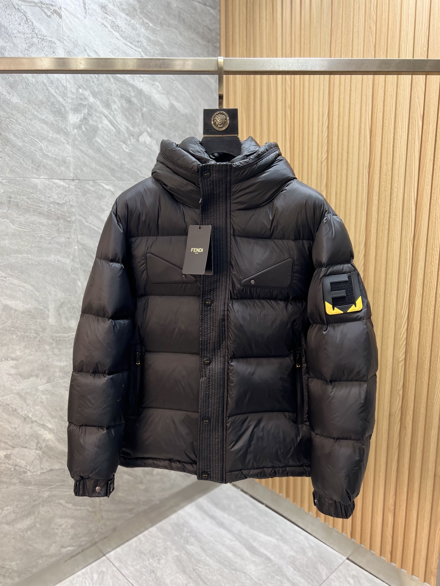 NO:647127,Fendi/Fendi 2025 autumn and winter new products, complete with three labels, down jackets, good products, no need to introduce too much, look at the details, counter size M-XXXL 175/140, recommended L,, fendi, fendi, down jacket, alexander wang19860909Fendi/芬迪 2025年秋冬新品上新 三标齐全 羽绒服 好货不用过多介绍 看细节 专柜码数M-XXXL 175/140建议L,,fendi,fendi,down jacket,alexander wang,Men's clothing