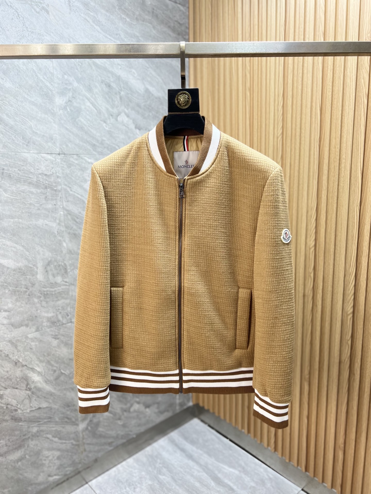NO:647139,Moncler/Mongolian New Products for Autumn and Winter 2025, Complete with Three Standards, Patchwork Down Jackets, Good Products Needless to Be Introduced, Look at the Details, Counter Size M-XXXL 175/140 Recommended L, Moncler, down jacket, alexander wang19860909Moncler/蒙口 2025年秋冬新品上新 三标齐全 拼接羽绒服 好货不用过多介绍 看细节 专柜码数M-XXXL 175/140建议L,,Moncler,down jacket,alexander wang,Men's clothing