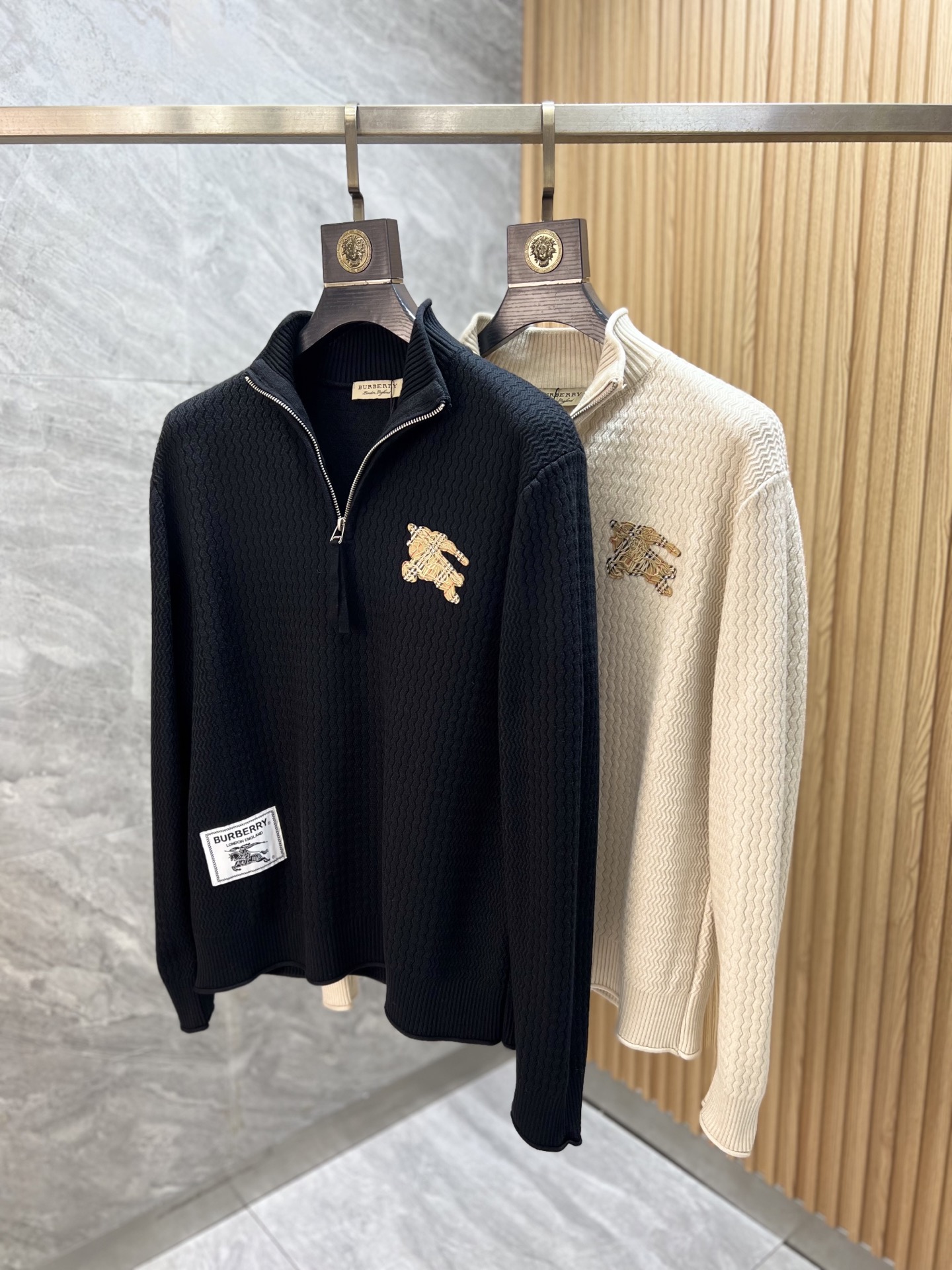 NO:599049,Burberry/Burberry 2025 autumn and winter new products, complete with three labels, thickened sweaters, good products, no need to introduce too much, look at the details, counter size M-XXXL 175/140, recommended L,, burberry, burberry, sweaters, alexander wang19860909Burberry/巴宝莉 2025年秋冬新品上新 三标齐全 加厚毛衣 好货不用过多介绍 看细节 专柜码数M-XXXL 175/140建议L,,burberry,burberry,sweaters,alexander wang,Men's clothing