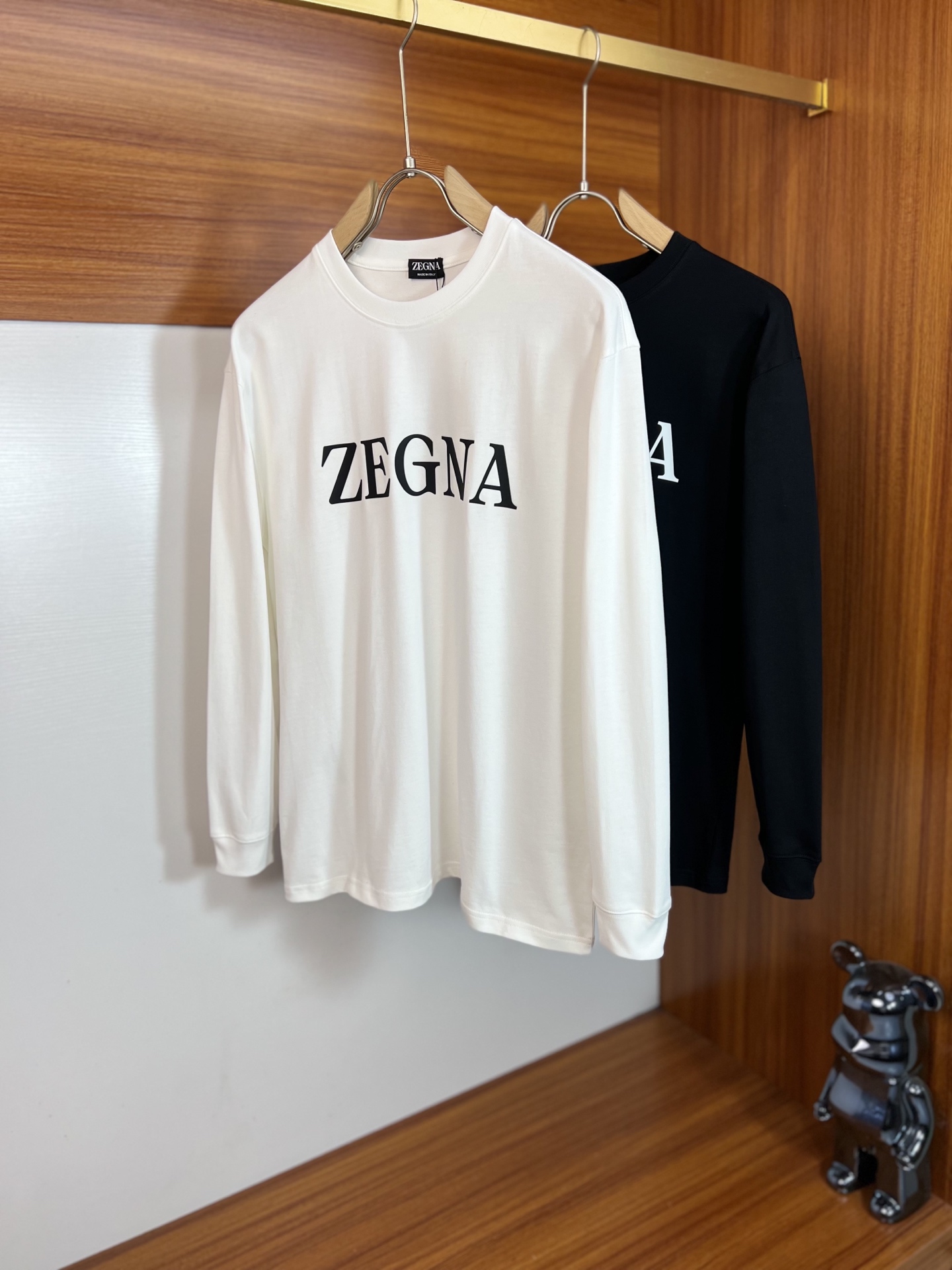 NO:599098,zZEGNA/Zegna 2025 autumn and winter new products, complete with three labels, round neck long-sleeved bottoming shirt, good product without too much introduction, look at the details, counter size S-XXL 175/140, recommended M,,zegna,alexander wang19860909zZEGNA/杰尼亚 2025年秋冬新品上新 三标齐全 圆领长袖打底衫 好货不用过多介绍 看细节 专柜码数S-XXL 175/140建议M,,zegna,alexander wang,Men's clothing