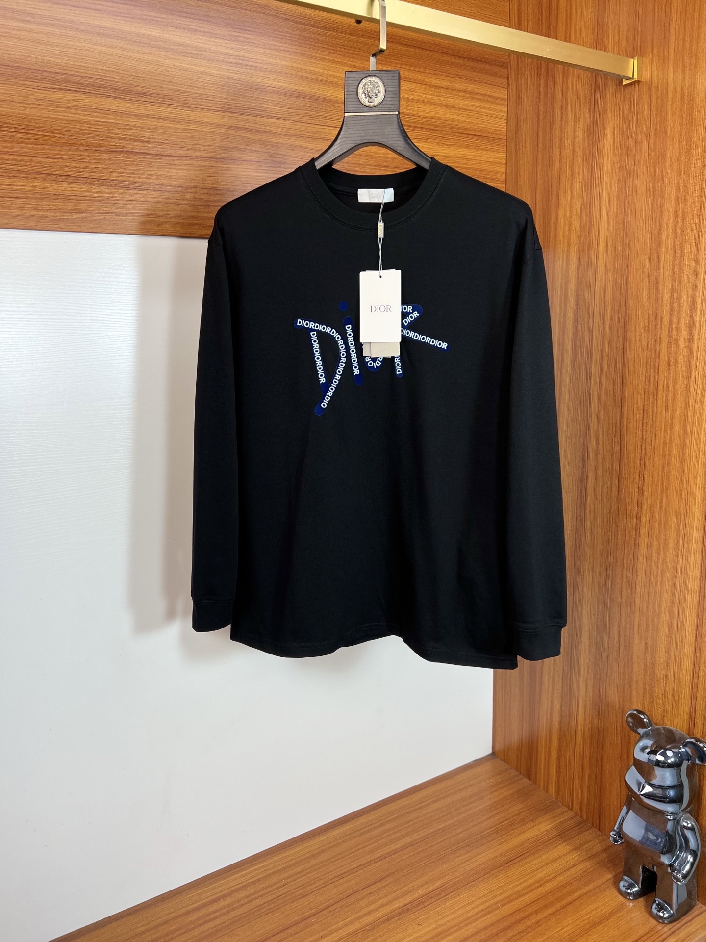 NO:601325,Dior/Dior 2025 autumn and winter new products, complete with three labels, round neck long-sleeved bottoming shirt, good product, no need to introduce too much, look at the details, counter size M-XXXL 175/140, recommended L,, dior, dior, alexander wang19860909Dior/迪奥 2025年秋冬新品上新 三标齐全 圆领长袖打底衫 好货不用过多介绍 看细节 专柜码数M-XXXL 175/140建议L,,dior,dior,alexander wang,Men's clothing