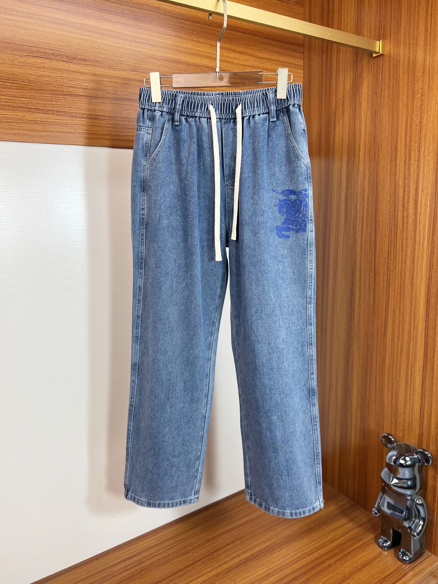 NO:623071,Burberry/Burberry 2025 autumn and winter new products, complete with three labels, jeans and casual pants. Good products need no introduction. Look at the details. Counter size 29 30 31 32 33 34 175/140 upper body 31,,burberry,burberry,jeans,alexander wang19860909Burberry/巴宝莉 2025秋冬新品 三标齐全 牛仔裤 休闲裤 好货不用过多介绍 看细节 专柜码数29 30 31 32 33 34 175/140上身31,,burberry,burberry,jeans,alexander wang,Men's clothing