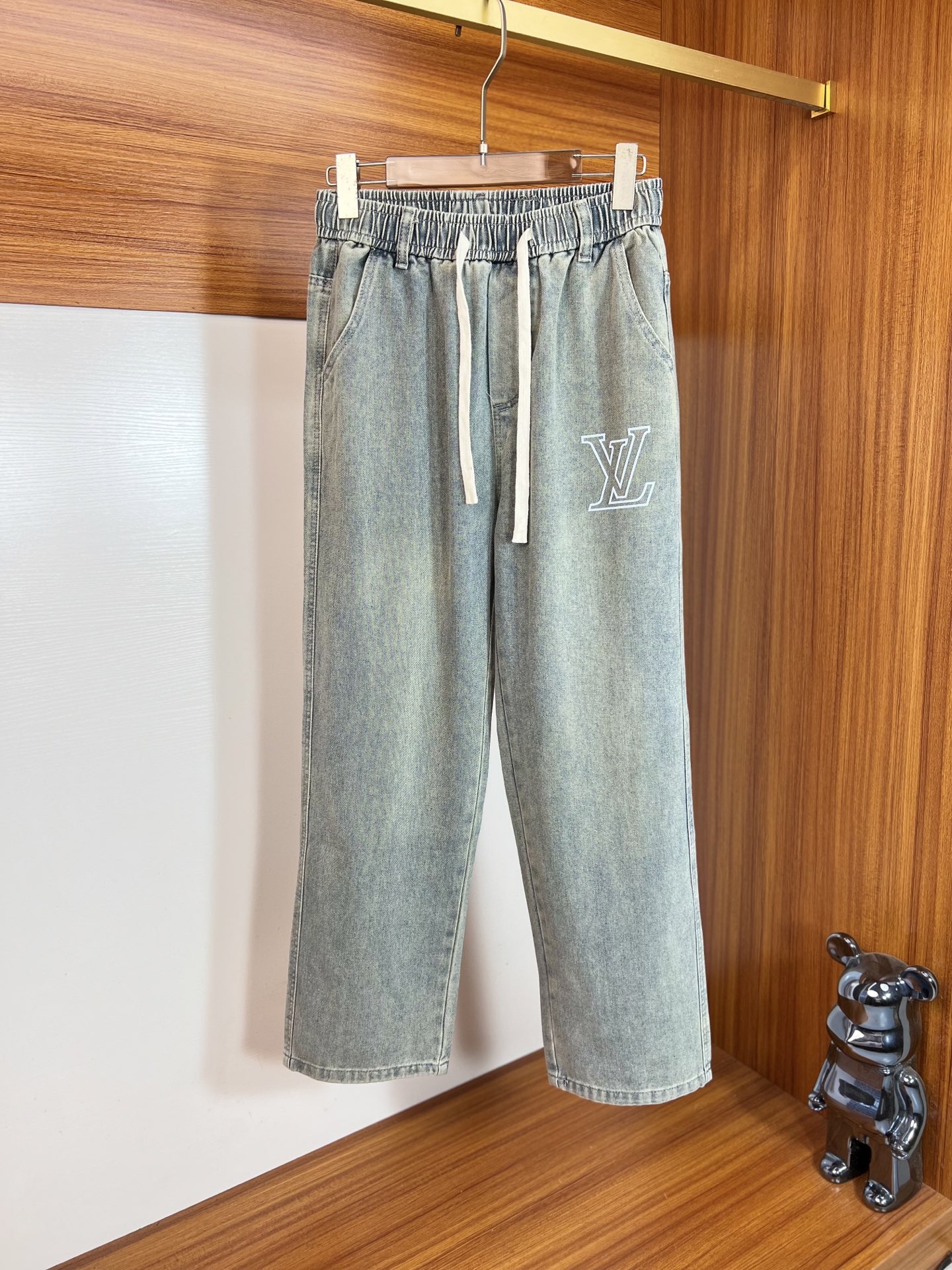 NO:623033,LV/Louis Vuitton 2025 autumn and winter new products, complete with three labels, jeans and casual pants. Good products need no introduction. Look at the details. Counter size 29 30 31 32 33 34 175/140 upper body 31, louis vuitton, louis vuitton, jeans, alexander wang19860909LV/路易威登 2025秋冬新品 三标齐全 牛仔裤 休闲裤 好货不用过多介绍 看细节 专柜码数29 30 31 32 33 34 175/140上身31,,louis vuitton,louis vuitton,jeans,alexander wang,Men's clothing