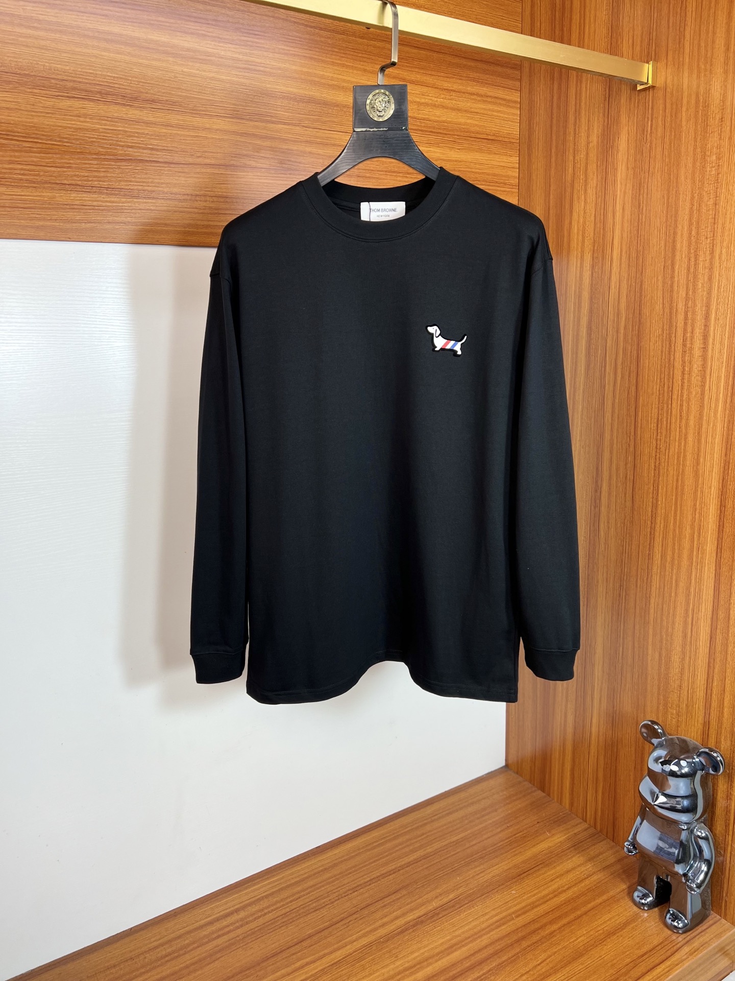 NO:654635,TB 2025 autumn and winter new products, complete with three standards, round neck long-sleeved bottoming shirt, good product, no need to introduce too much, look at the details, counter size M-XXXL 175/140, recommended L,,alexander wang19860909TB 2025年秋冬新品上新 三标齐全 圆领长袖打底衫 好货不用过多介绍 看细节 专柜码数M-XXXL 175/140建议L,,alexander wang,Men's clothing