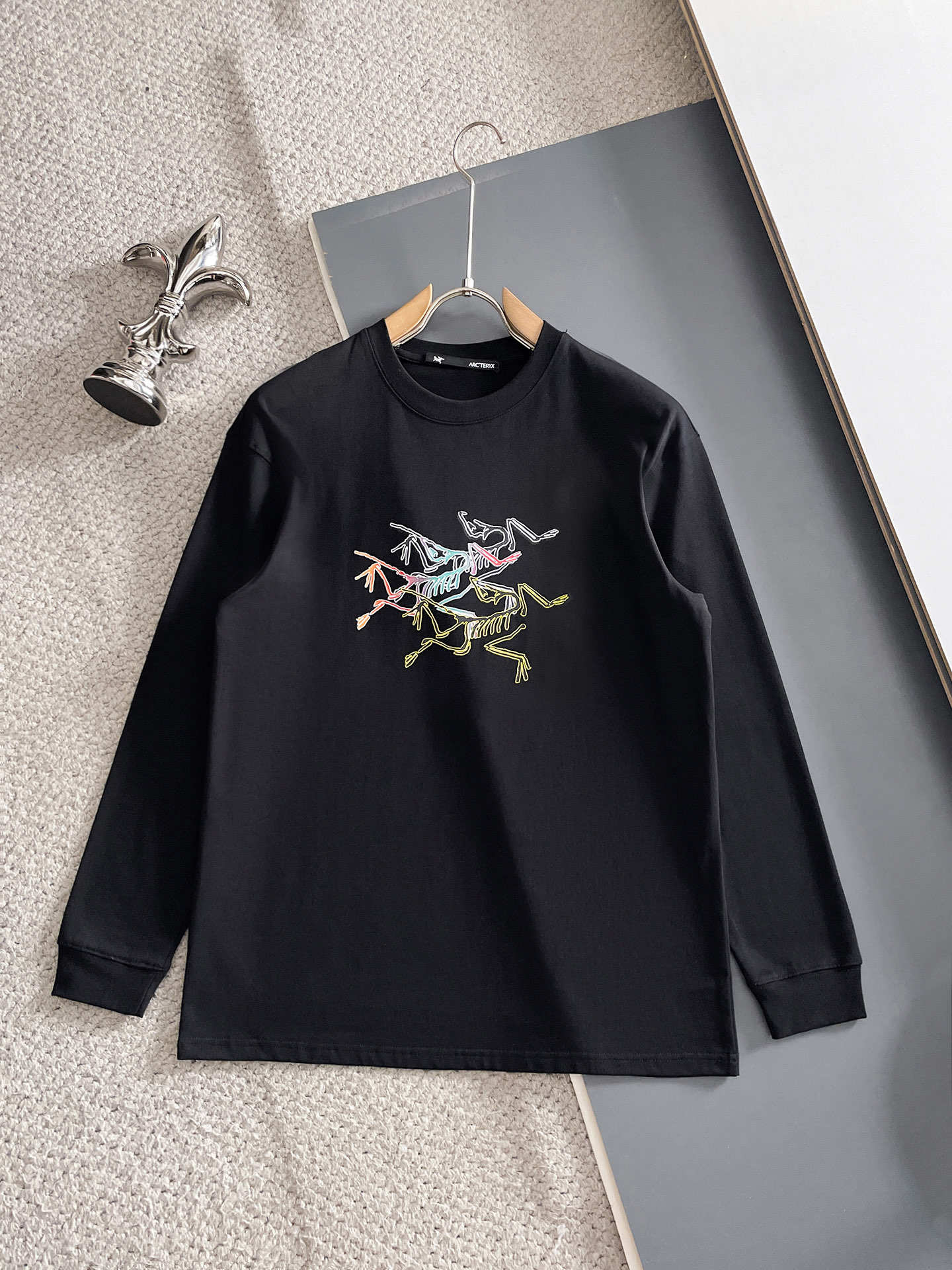 NO:691800,Arc/Arc'teryx 2025 autumn and winter new products, complete with three labels, round neck long-sleeved bottoming shirt, counter size M-XXXL 175/140, recommended L, arc'teryx,19860909Arc/始祖鸟 2025年秋冬新品上新 三标齐全 圆领长袖打底衫 专柜码数M-XXXL 175/140建议L,arc'teryx,,Men's clothing