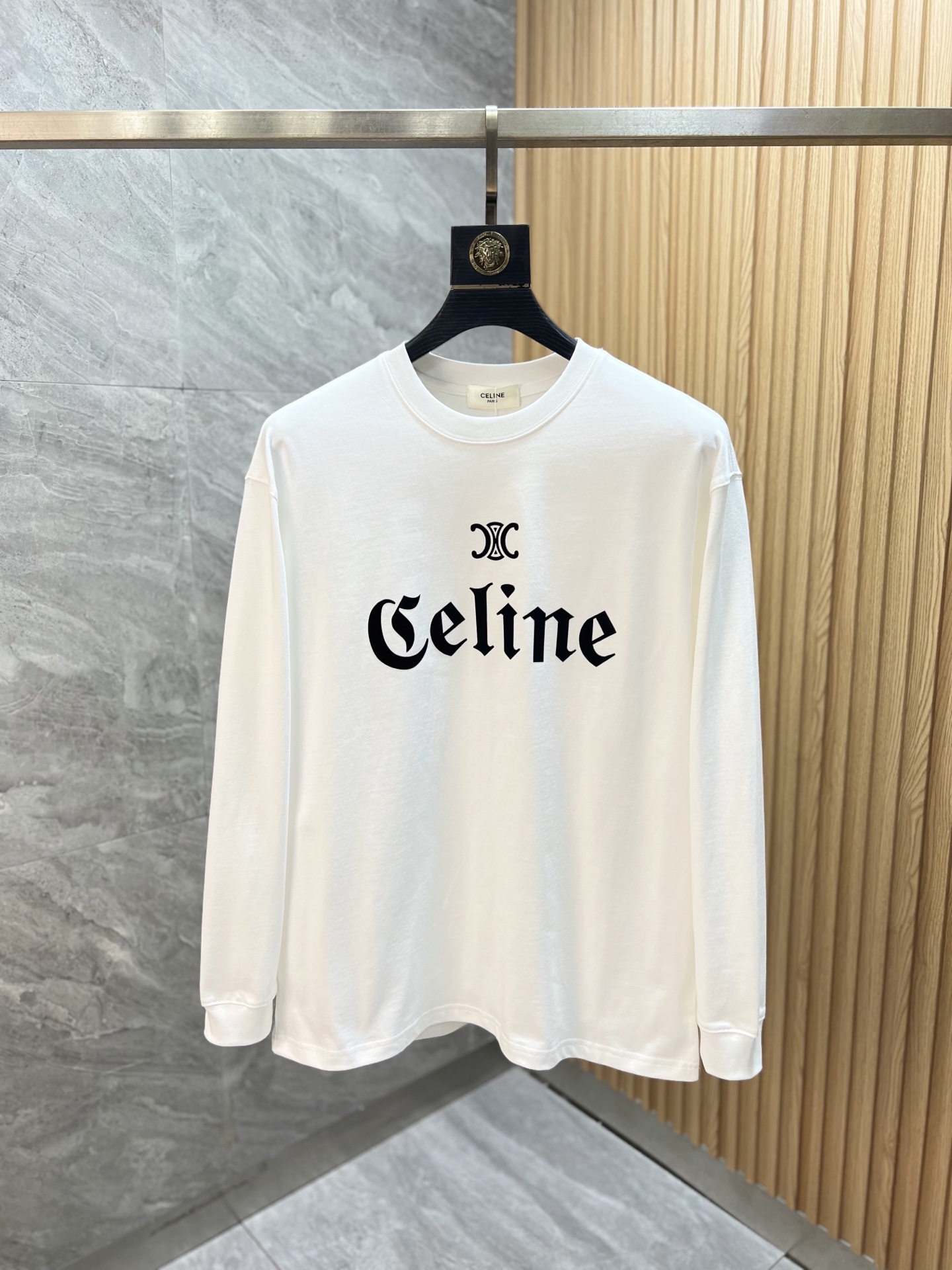 NO:609949,Celine/Celine 2025 new autumn and winter new products, complete with three labels, round neck long-sleeved bottoming shirt, good product, no need to introduce too much, look at the details, counter size S-XXL /140, recommended M,,celine,celine,alexander wang19860909Celine/赛琳 2025年秋冬新品上新 三标齐全 圆领长袖打底衫 好货不用过多介绍 看细节 专柜码数S-XXL /140建议M,,celine,celine,alexander wang,Men's clothing
