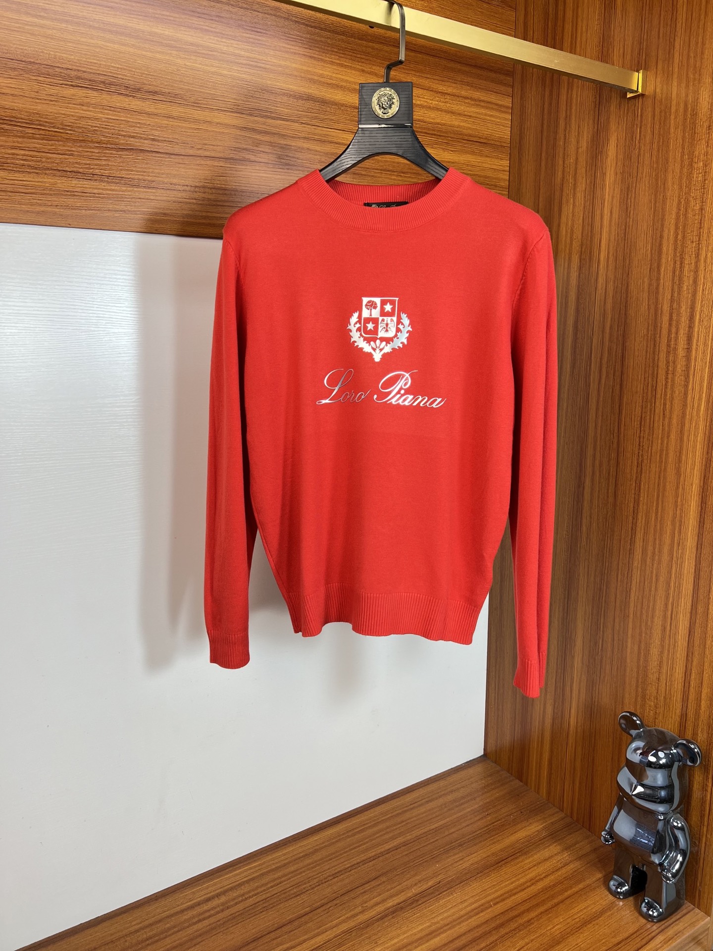 NO:609984,LP New arrivals for autumn and winter. Complete with three labels. Round neck sweater. Great product. No need to introduce too much. Look at the details. Counter size: M-XXXL/140. Recommend L,,loro piana,sweaters,alexander wang19860909LP 年秋冬新品上新 三标齐全 圆领毛衣 好货不用过多介绍 看细节 专柜码数M-XXXL /140建议L,,loro piana,sweaters,alexander wang,Men's clothing