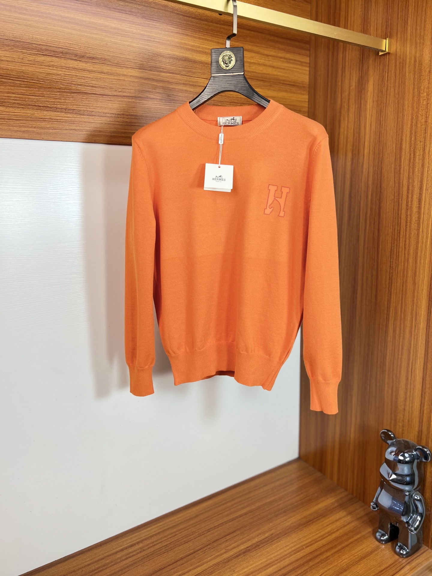 NO:609988,Hermes/Hermès 2025 new autumn and winter new products, complete with three labels, round neck sweater, good product, no need to introduce too much, look at the details, counter size M-XXXL 175/140, recommended L,,hermes,hermes,sweaters,alexander wang19860909Hermes/爱马仕 2025年秋冬新品上新 三标齐全 圆领毛衣 好货不用过多介绍 看细节 专柜码数M-XXXL 175/140建议L,,hermes,hermes,sweaters,alexander wang,Men's clothing