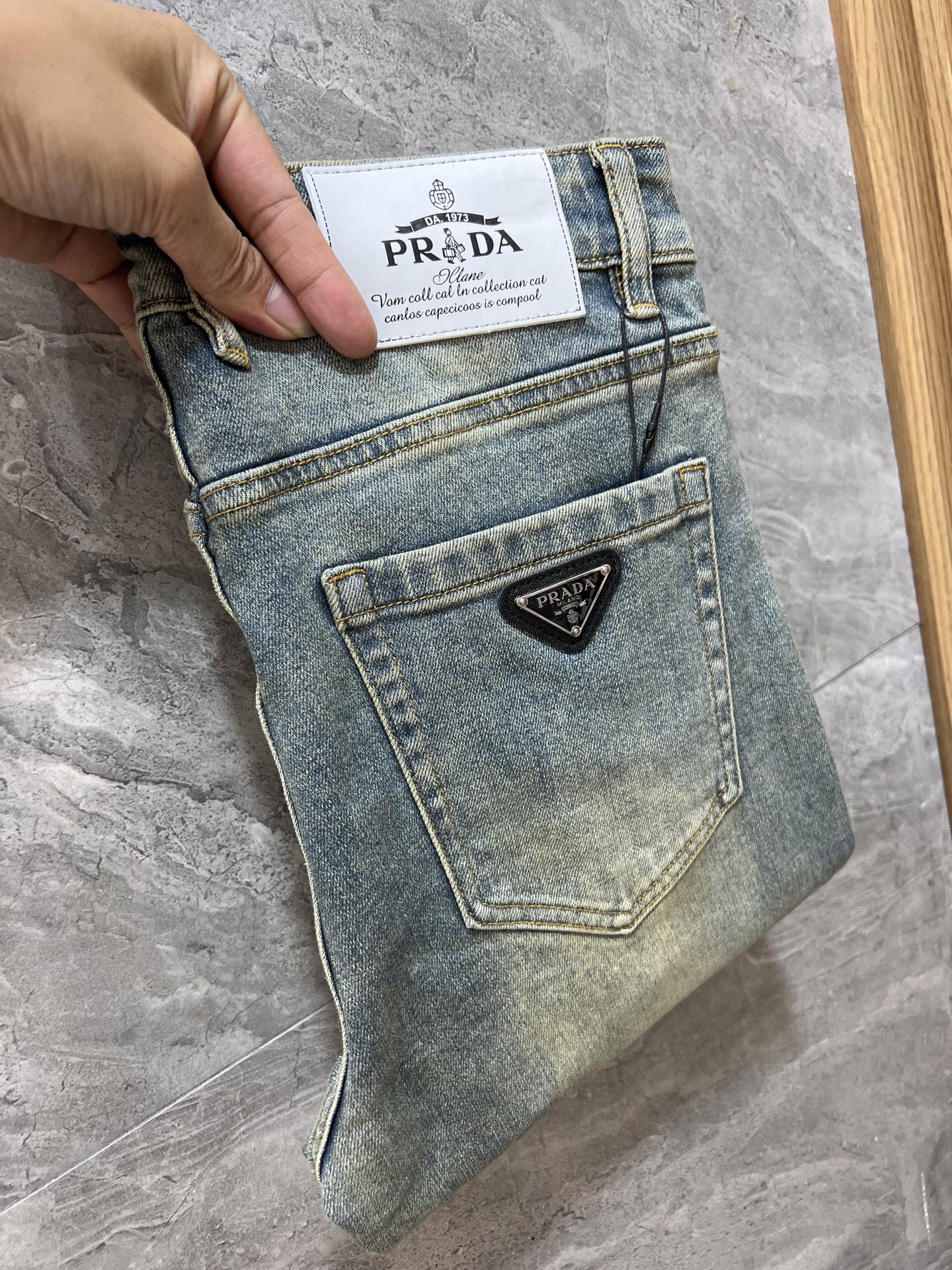 NO:611994,Prada/Prada 2025 autumn and winter new products, complete with three labels, jeans, good products, no need to introduce too much, look at the details, counter size 29-38/140 upper body size 32,, prada, prada, jeans, alexander wang19860909Prada/普拉达 2025秋冬新品 三标齐全 牛仔裤 好货不用过多介绍 看细节 专柜码数29-38 /140上身32码,,prada,prada,jeans,alexander wang,Men's clothing