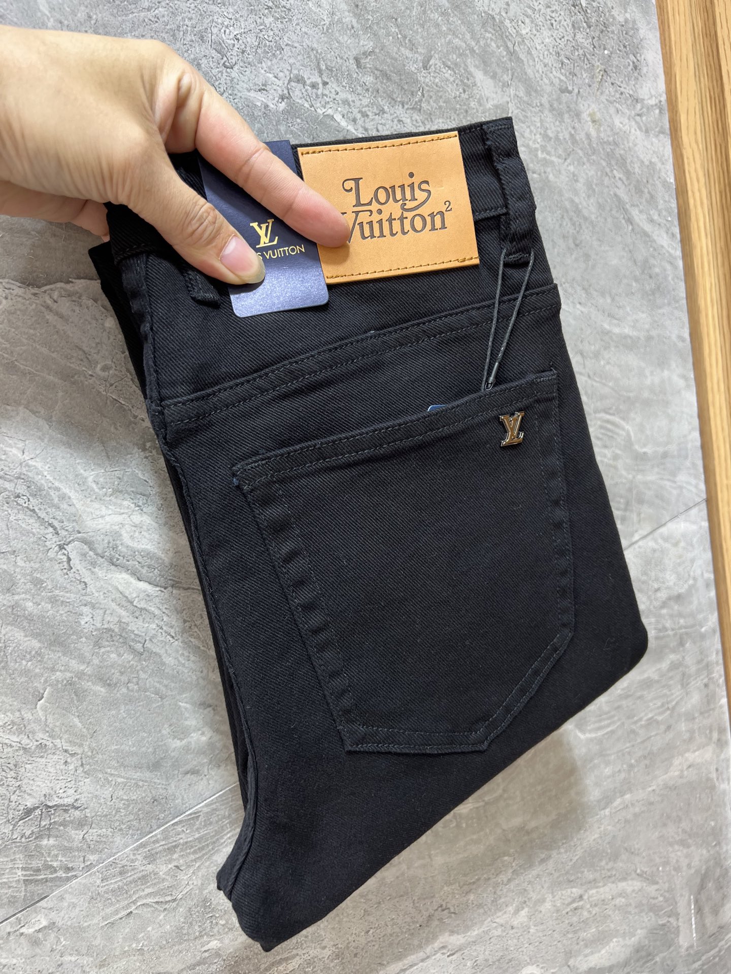 NO:612016,LV/Louis Vuitton 2025 autumn and winter new products, complete with three labels, jeans, good products, no need to introduce too much, look at the details, counter size 29-38 /140, upper body size 32, louis vuitton, louis vuitton, jeans, alexander wang19860909LV/路易威登 2025秋冬新品 三标齐全 牛仔裤 好货不用过多介绍 看细节 专柜码数29-38 /140上身32码,,louis vuitton,louis vuitton,jeans,alexander wang,Men's clothing